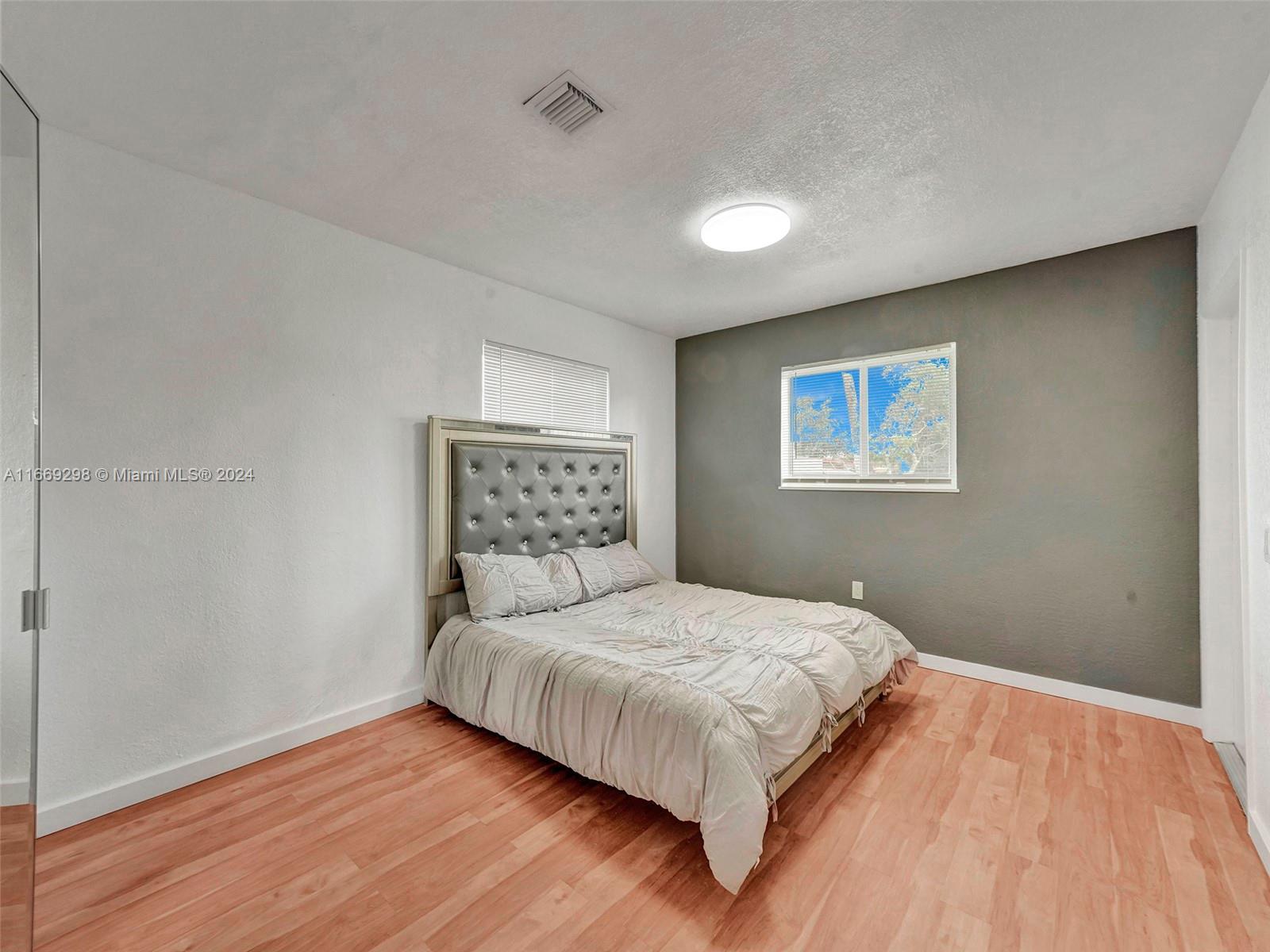 MIAMI GARDENS ESTATES - Residential