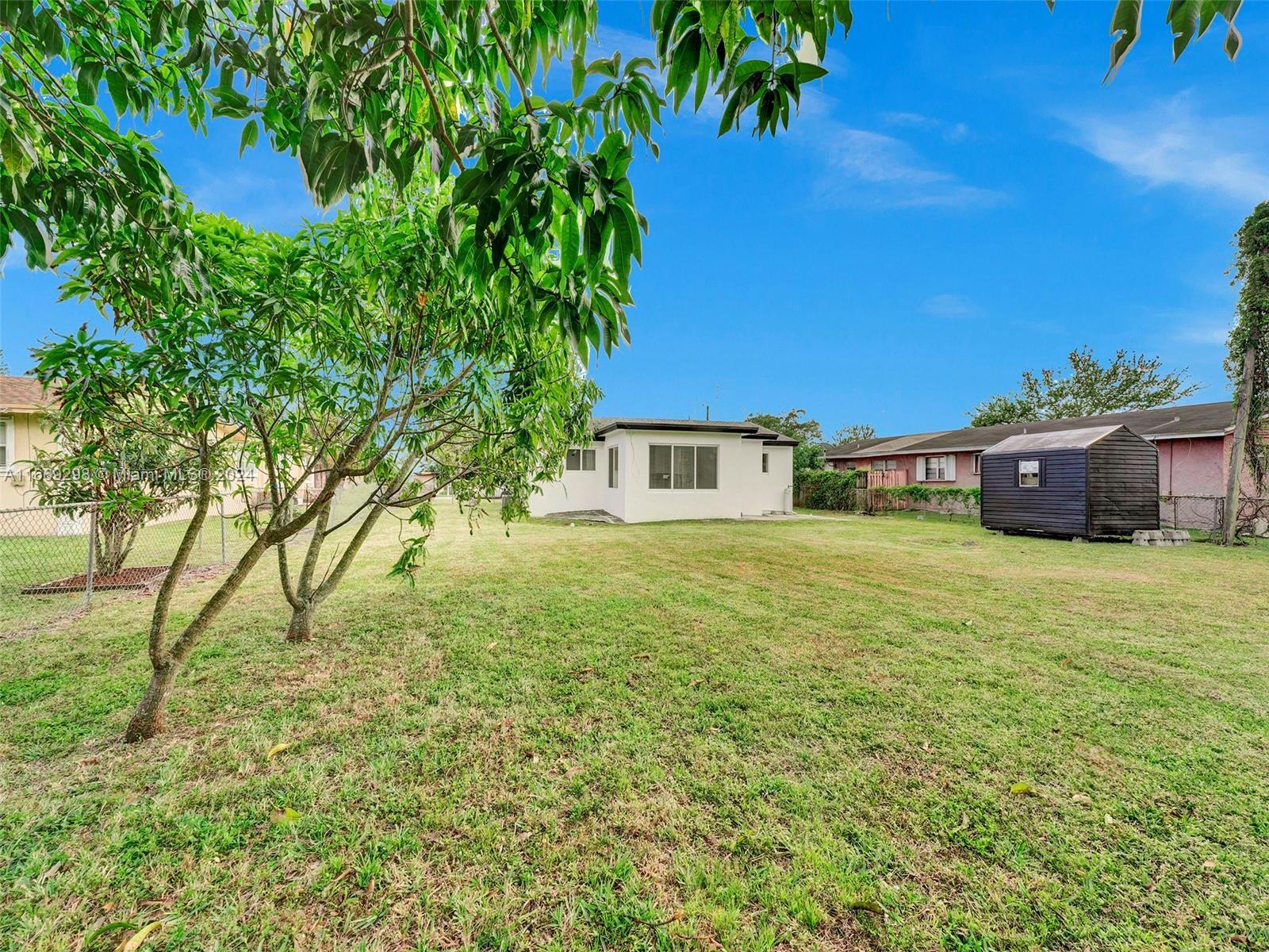 MIAMI GARDENS ESTATES - Residential