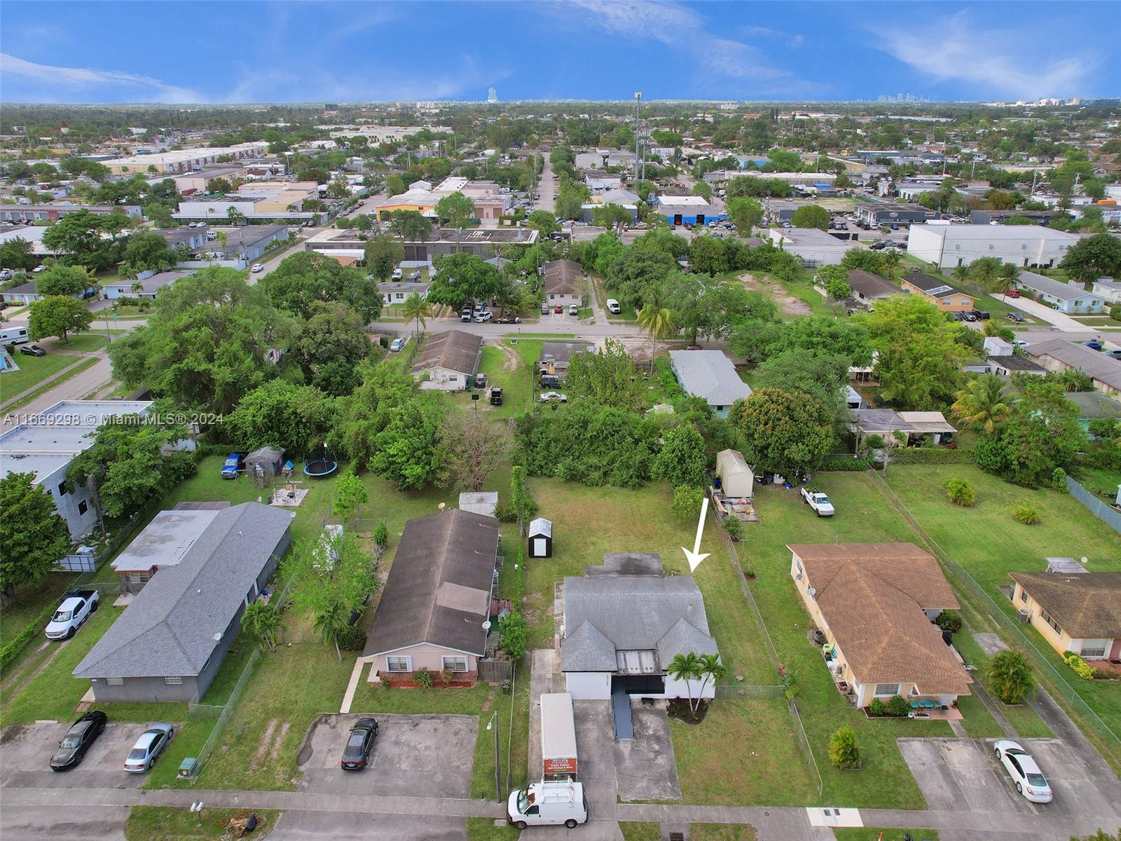 MIAMI GARDENS ESTATES - Residential