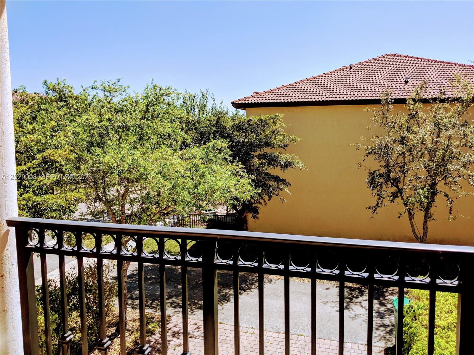 SILVER PALM HOMES - Residential Lease