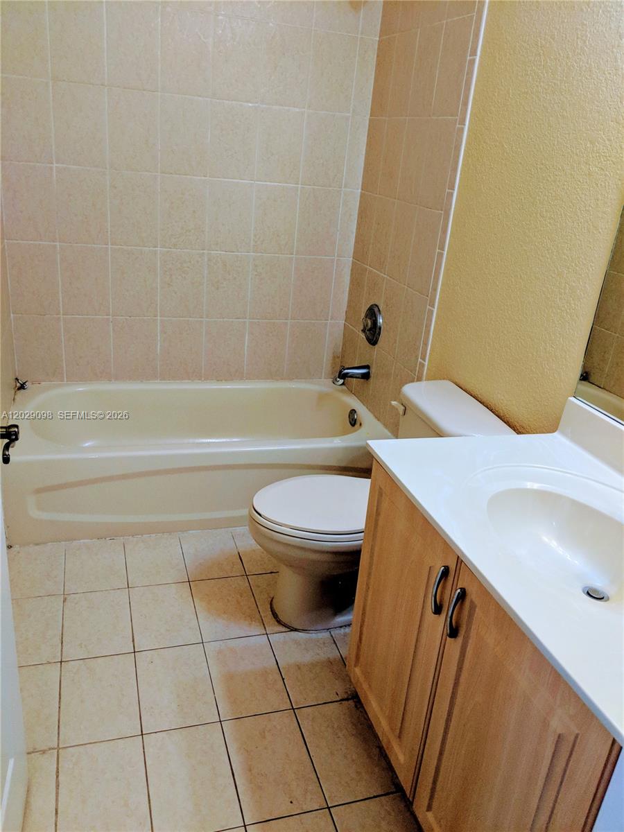 SILVER PALM HOMES - Residential Lease