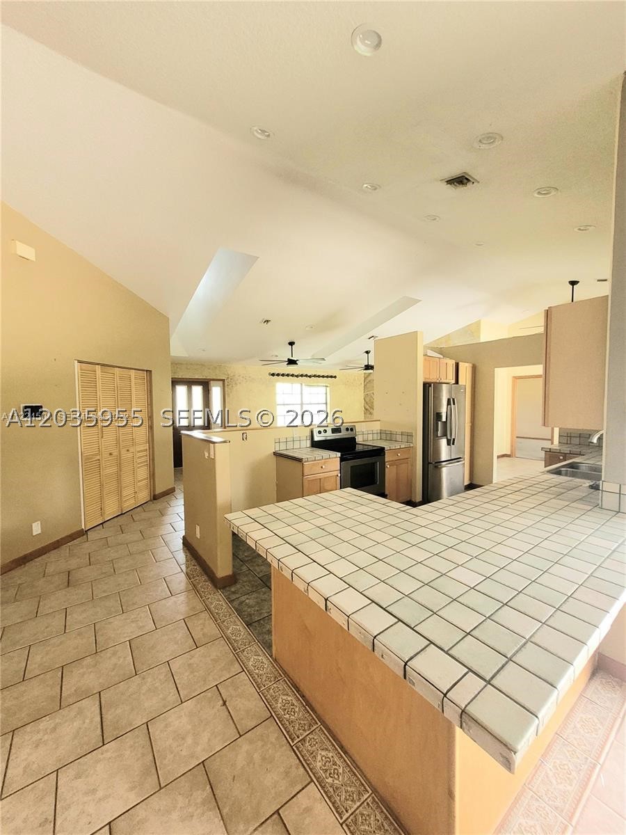 Acreage & Unrec - Residential
