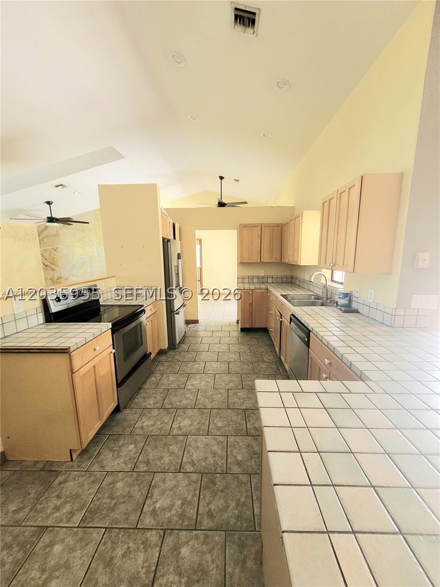 Acreage & Unrec - Residential