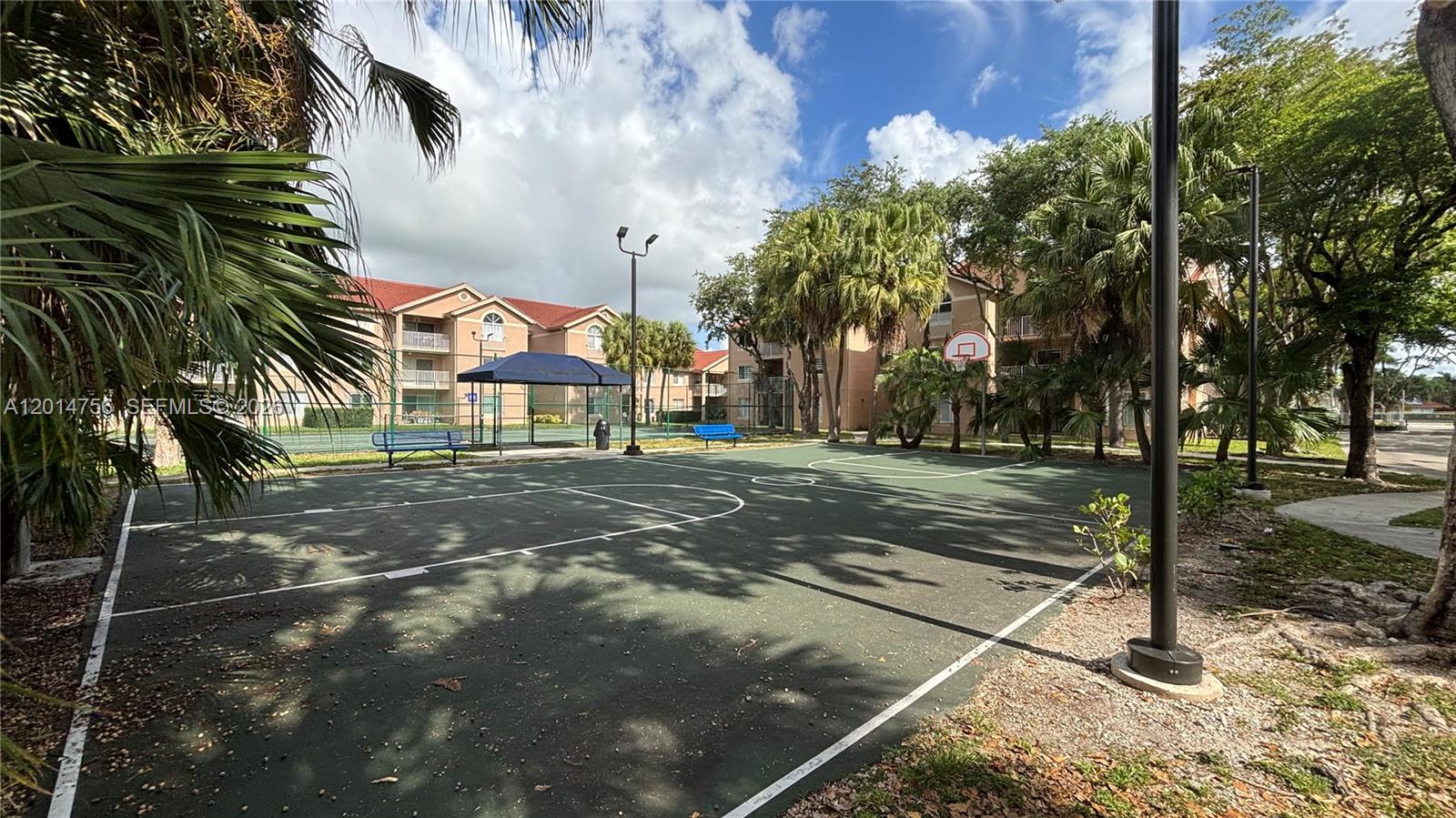 ROYAL PALM PLACE - Residential