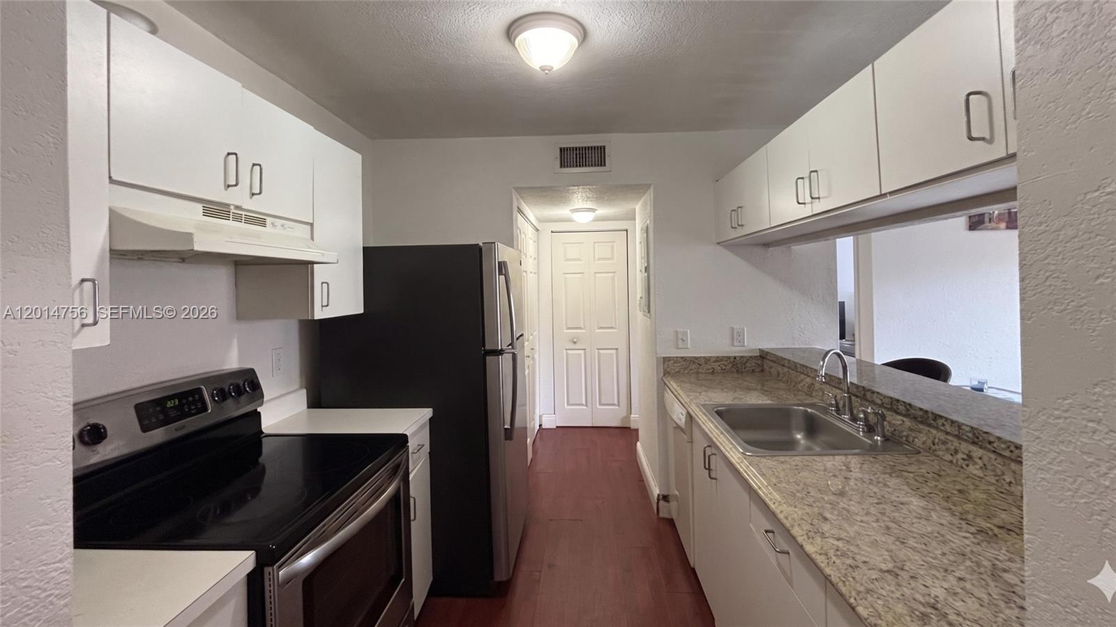 ROYAL PALM PLACE - Residential
