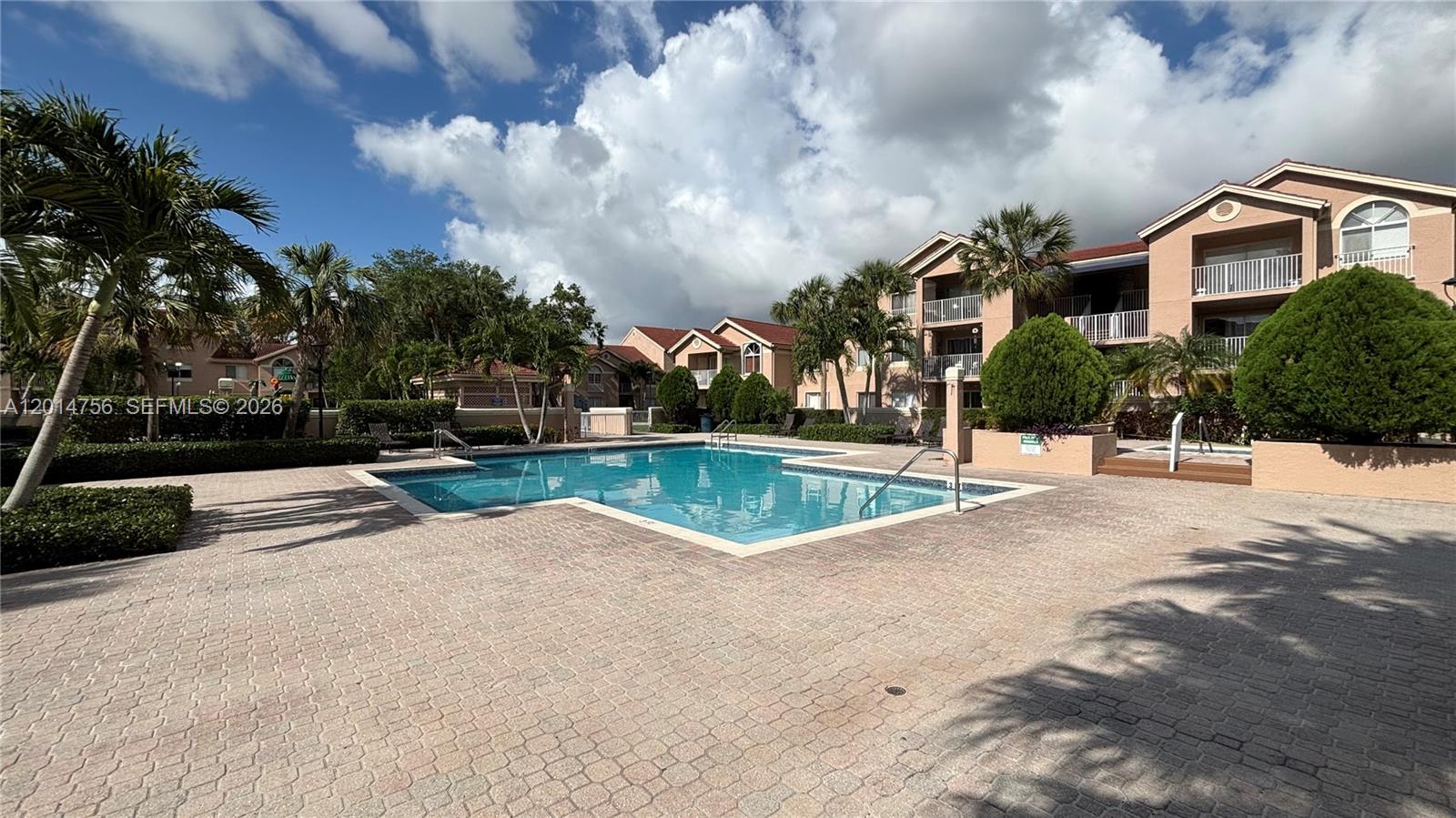 ROYAL PALM PLACE - Residential