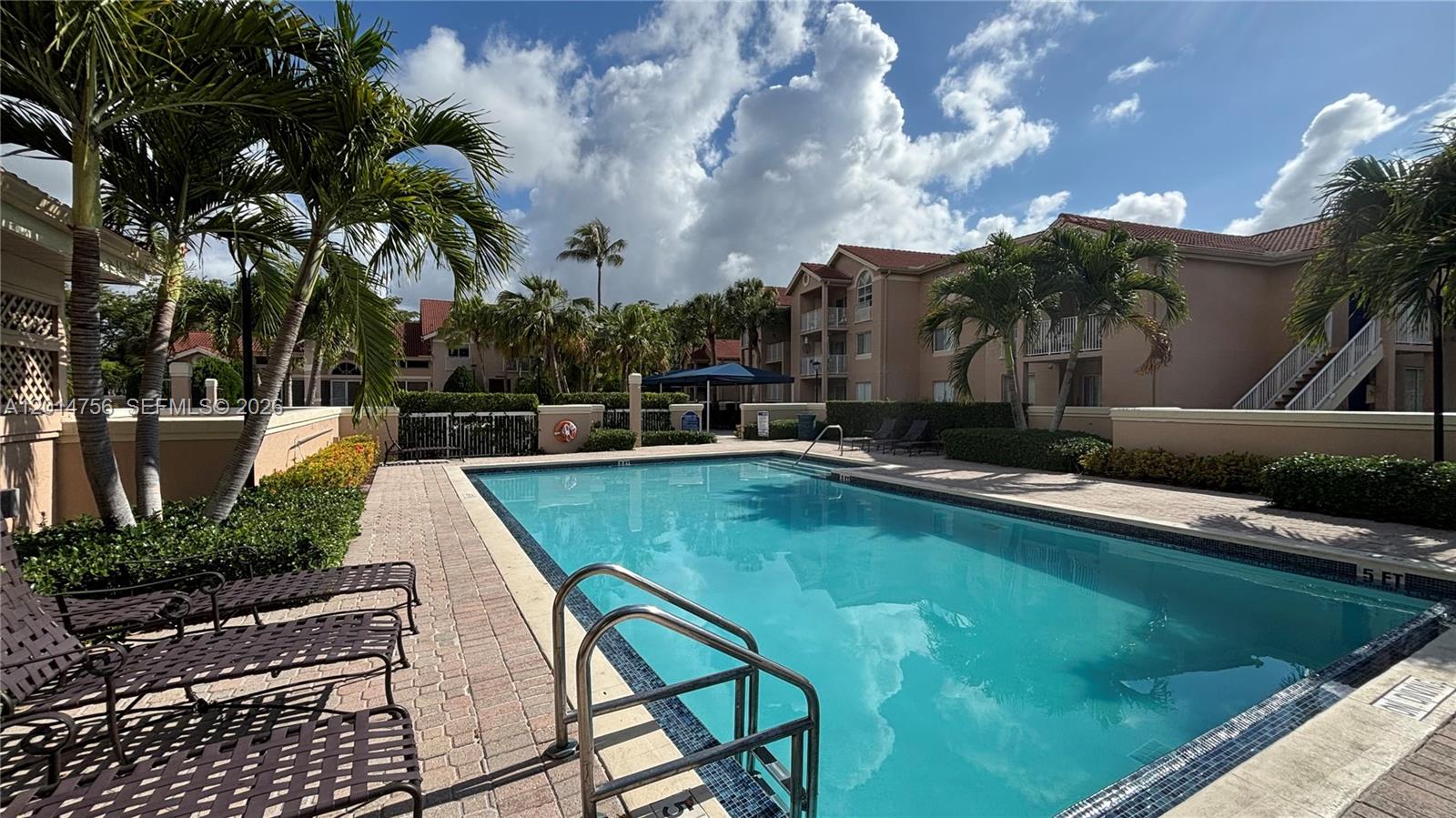 ROYAL PALM PLACE - Residential