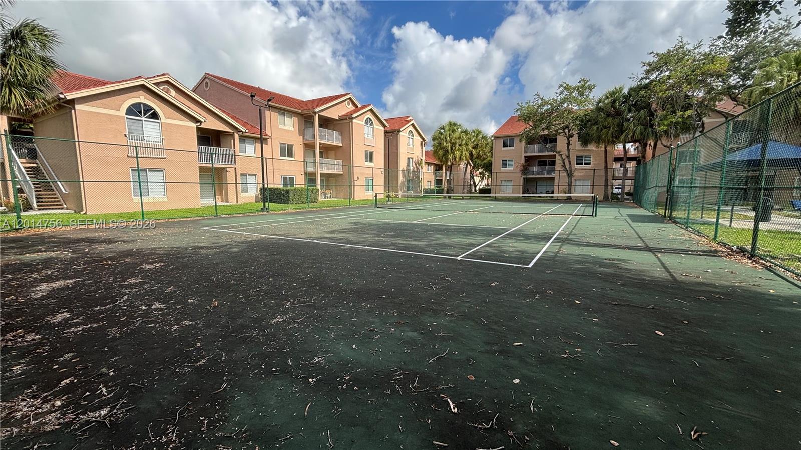 ROYAL PALM PLACE - Residential