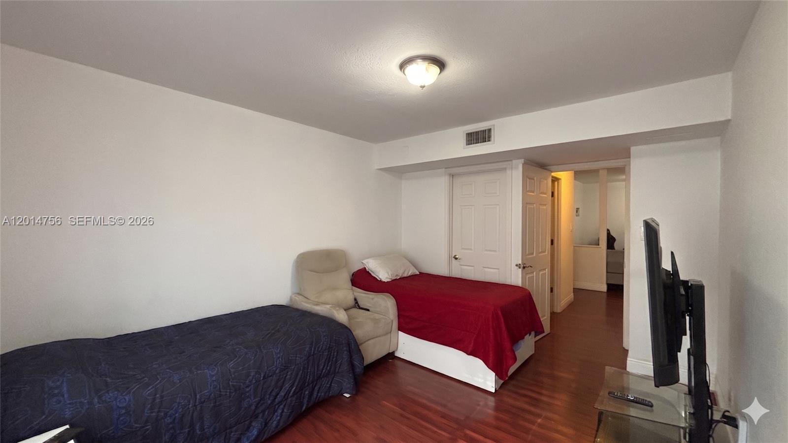 ROYAL PALM PLACE - Residential