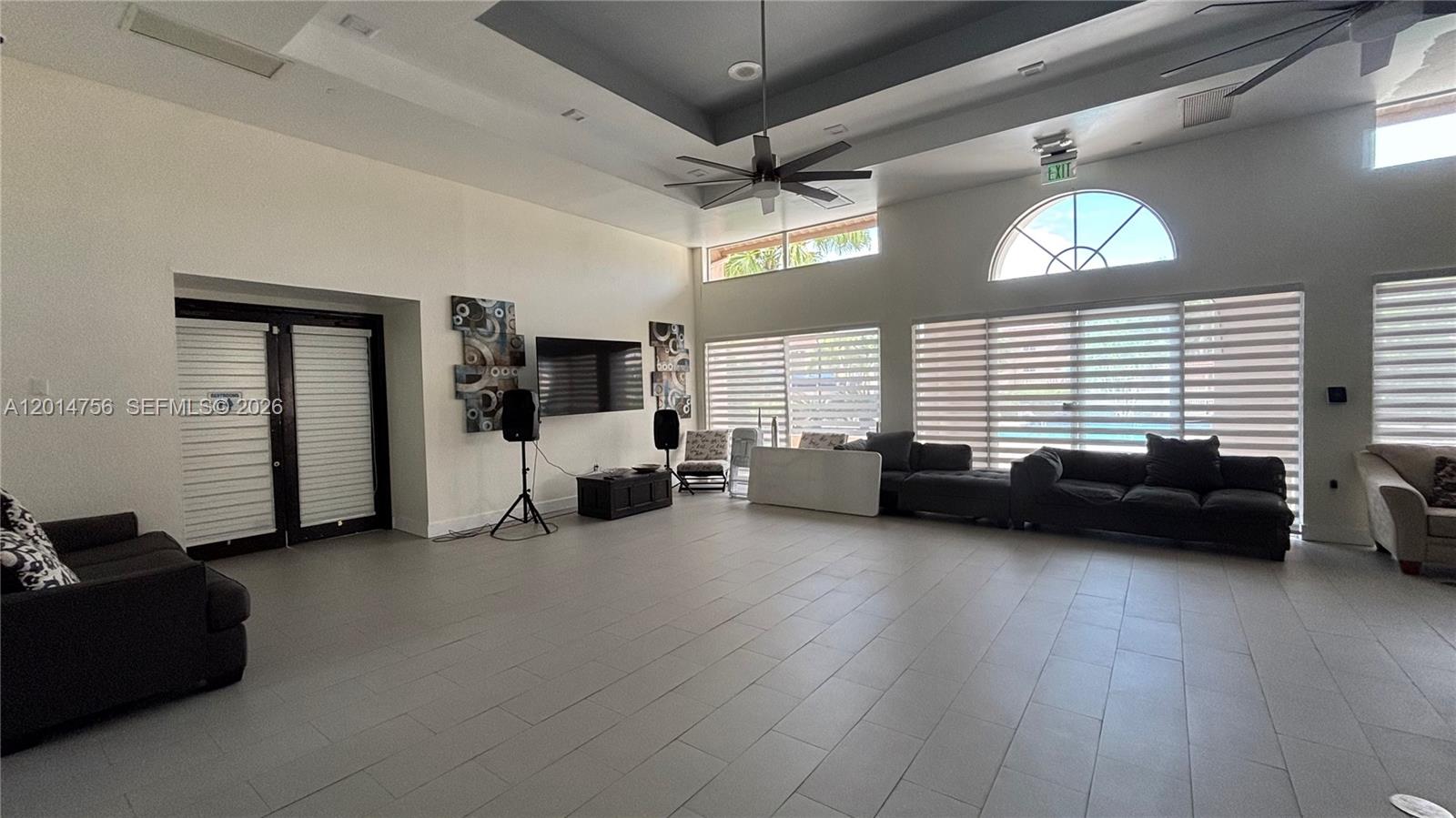 ROYAL PALM PLACE - Residential