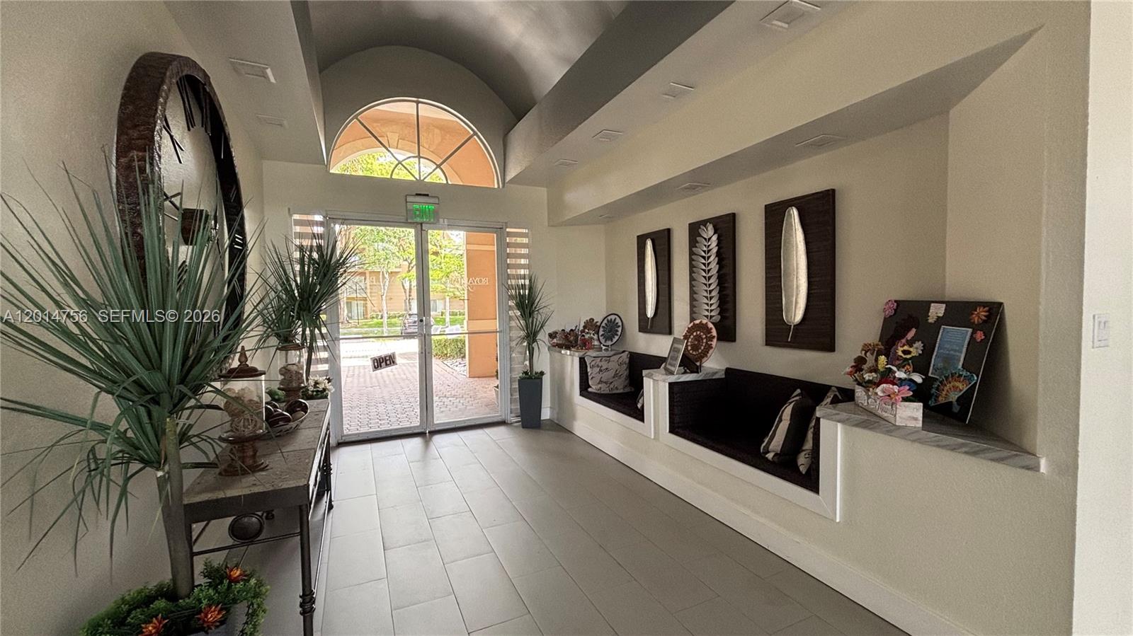 ROYAL PALM PLACE - Residential
