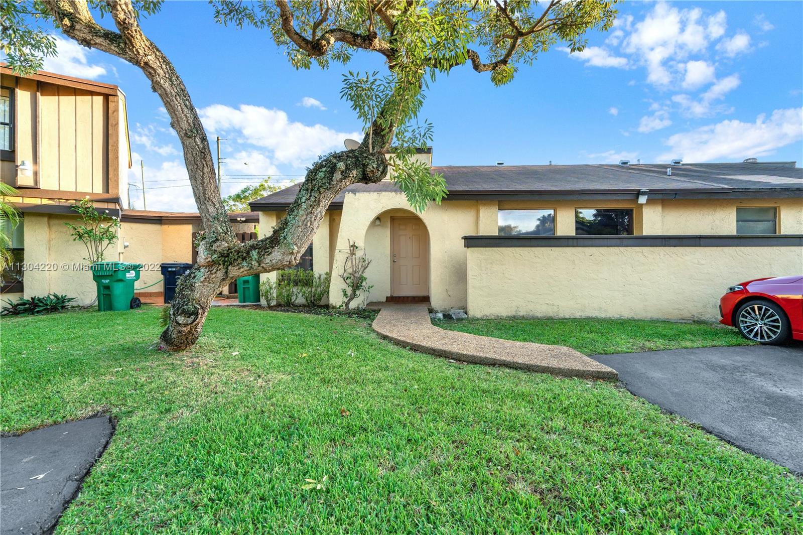 A beautiful Townhome for Lease in the desired Woodgate Community. Amenities include a community pool, clubhouse, and security patrol. Updated throughout with natural stone tiles and features. A great kitchen with appliances and eat-in space. This townhome has a washer and dryer, plus plenty of storage space that includes a walk-in closet. Amazing natural light with large sliding back doors that open up to the Tranquil and private patio area. Personal parking right at your doorstep, plus ample guest parking.