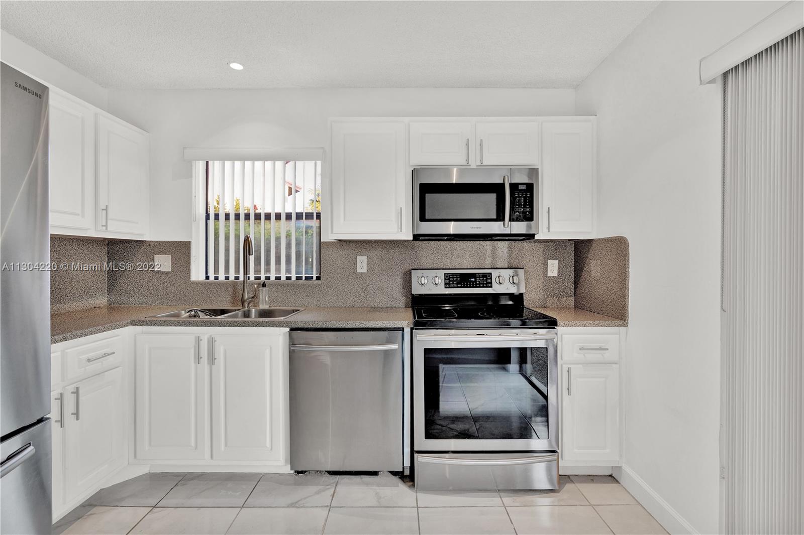 WOODGATE - Residential Lease