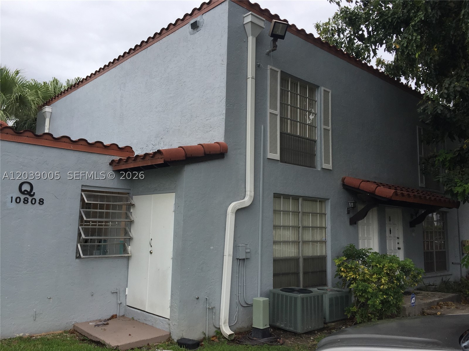 SPANISH TRACE CONDO - Residential