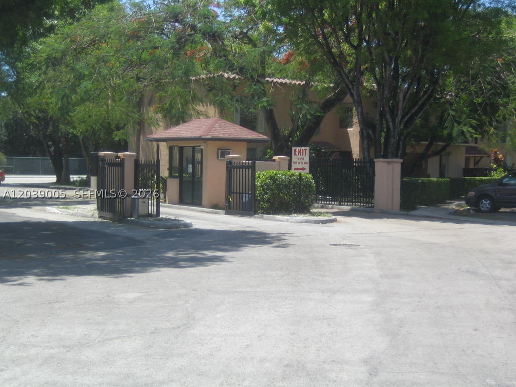 SPANISH TRACE CONDO - Residential