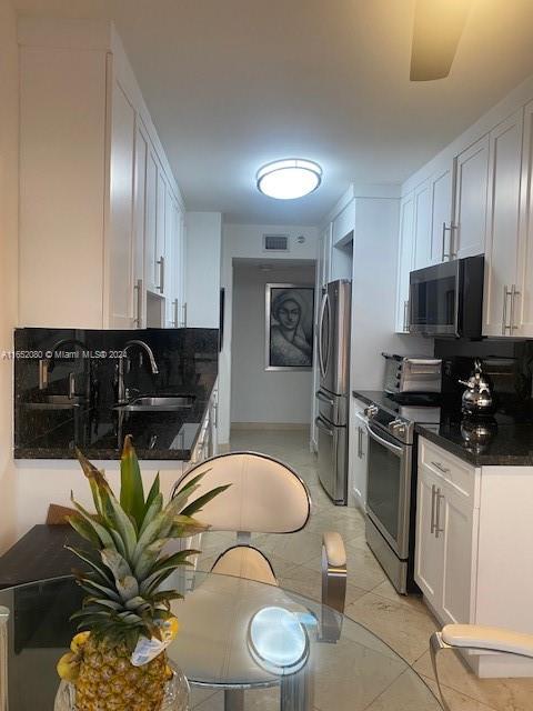 1000 ISL BLVD WILLIAMS IS - Residential Lease