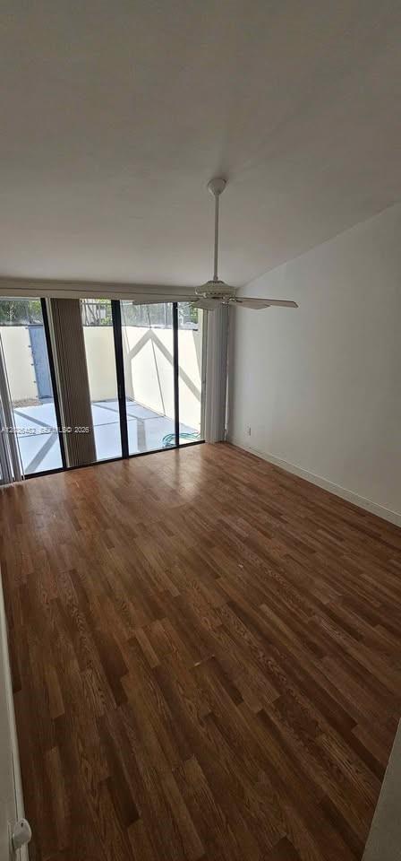 VILLAS OF DEERWOOD REPLAT - Residential Lease