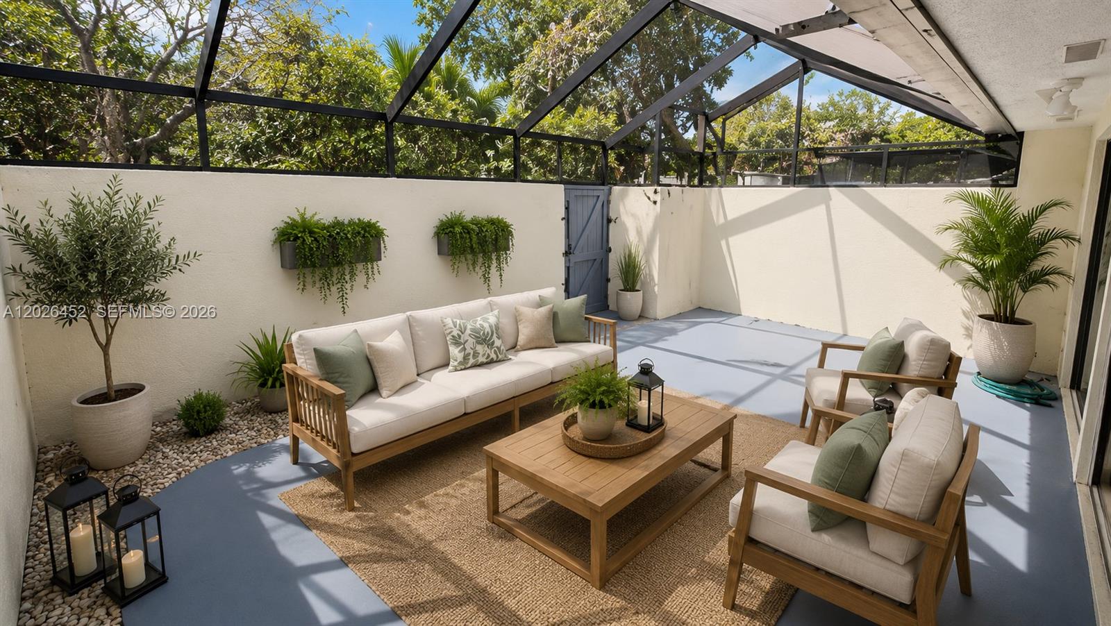 VILLAS OF DEERWOOD REPLAT - Residential Lease