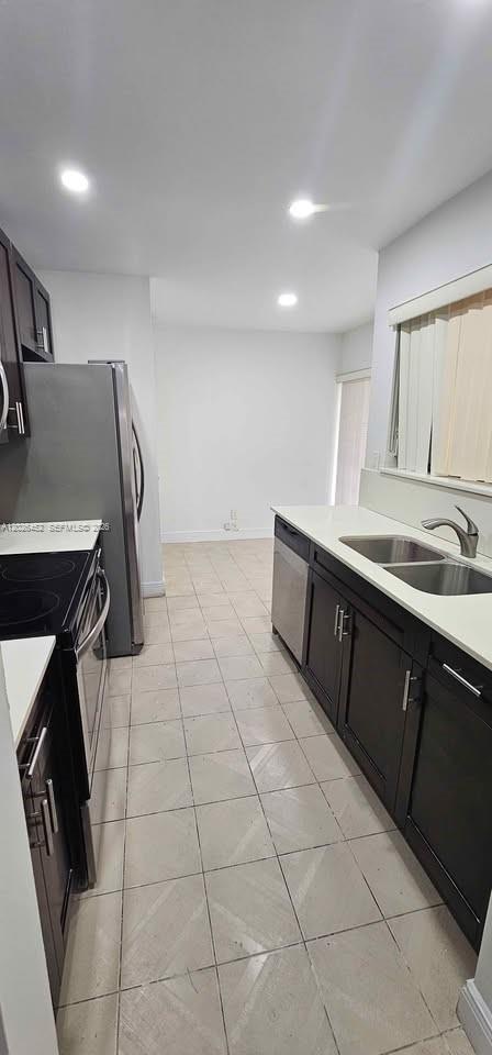 VILLAS OF DEERWOOD REPLAT - Residential Lease