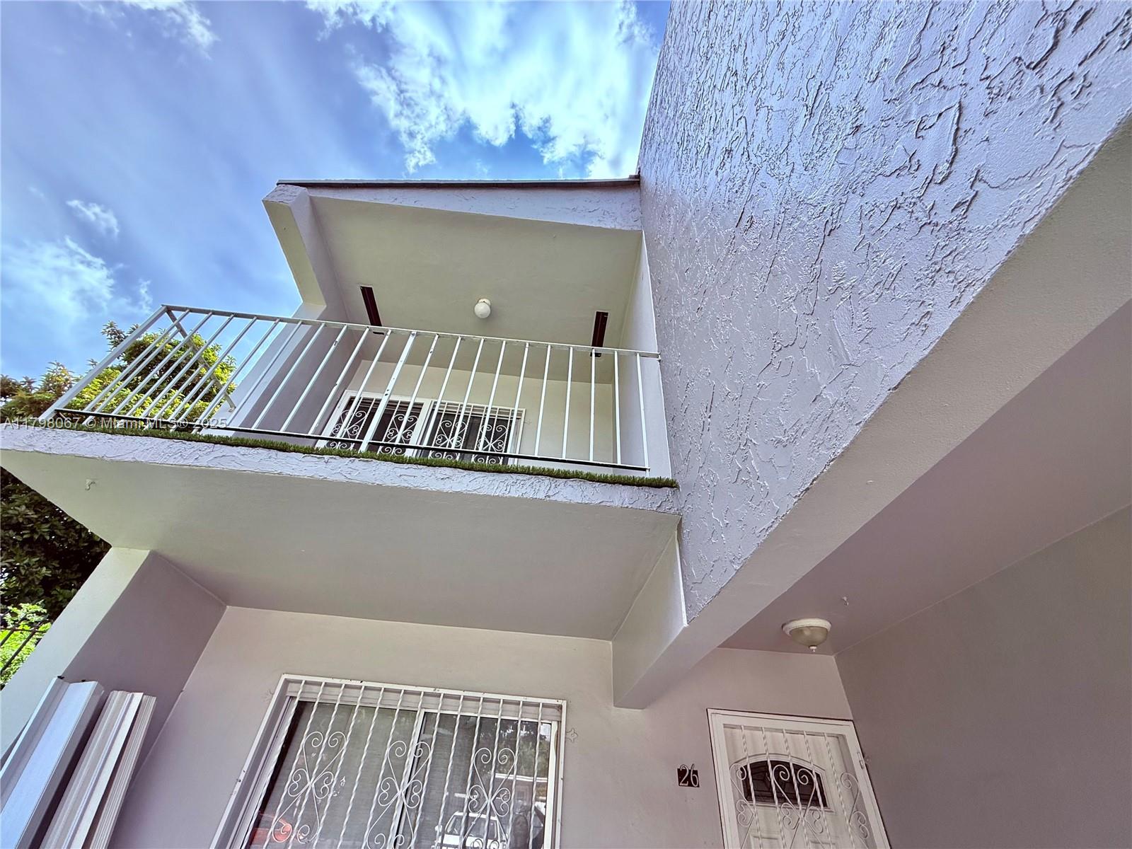 BILTMORE CLUB VILLAS TOWN - Residential Lease