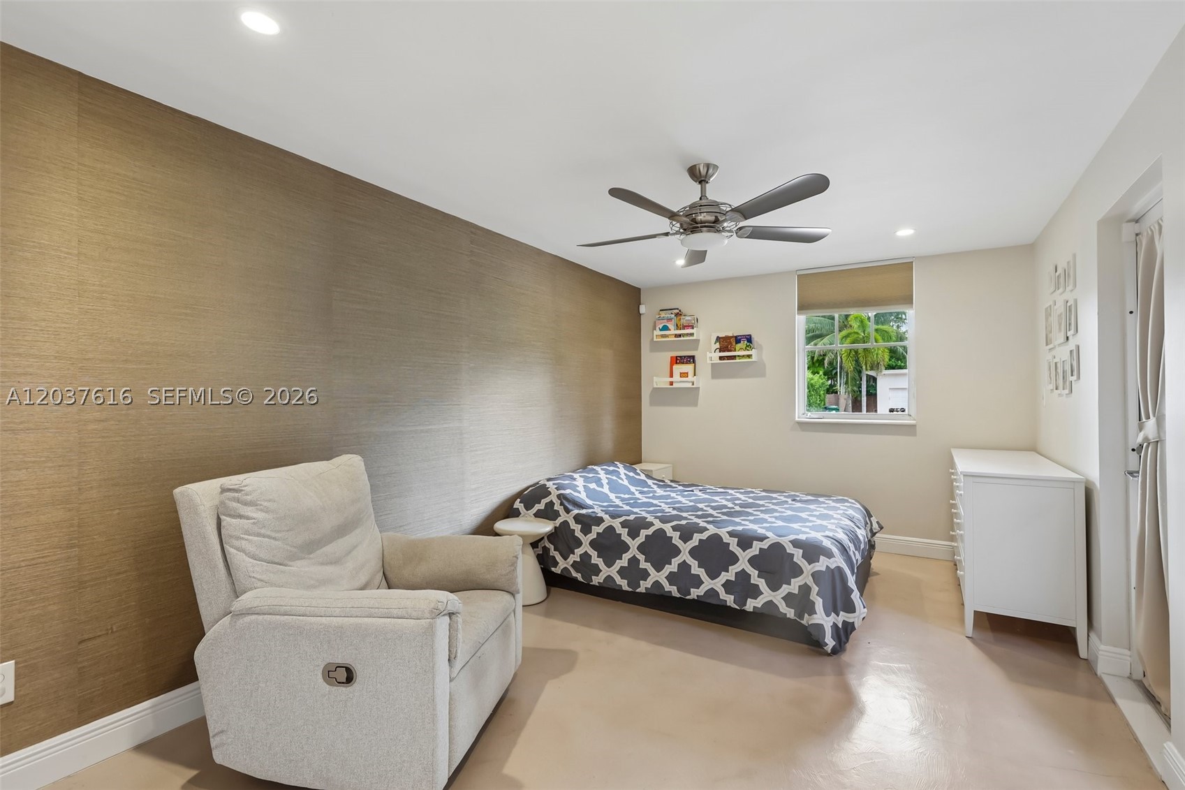DAVIS HARBOR - Residential