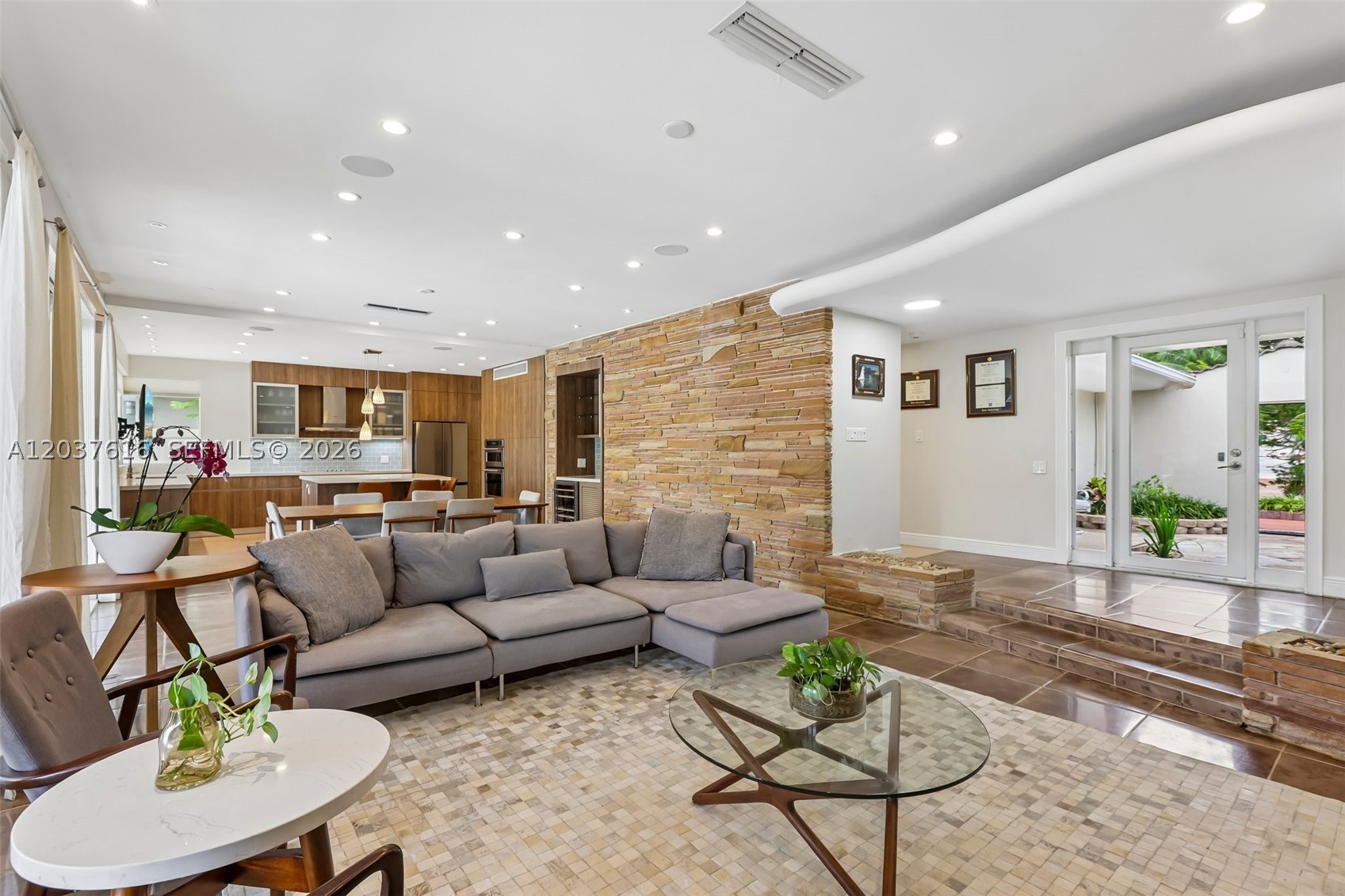 DAVIS HARBOR - Residential