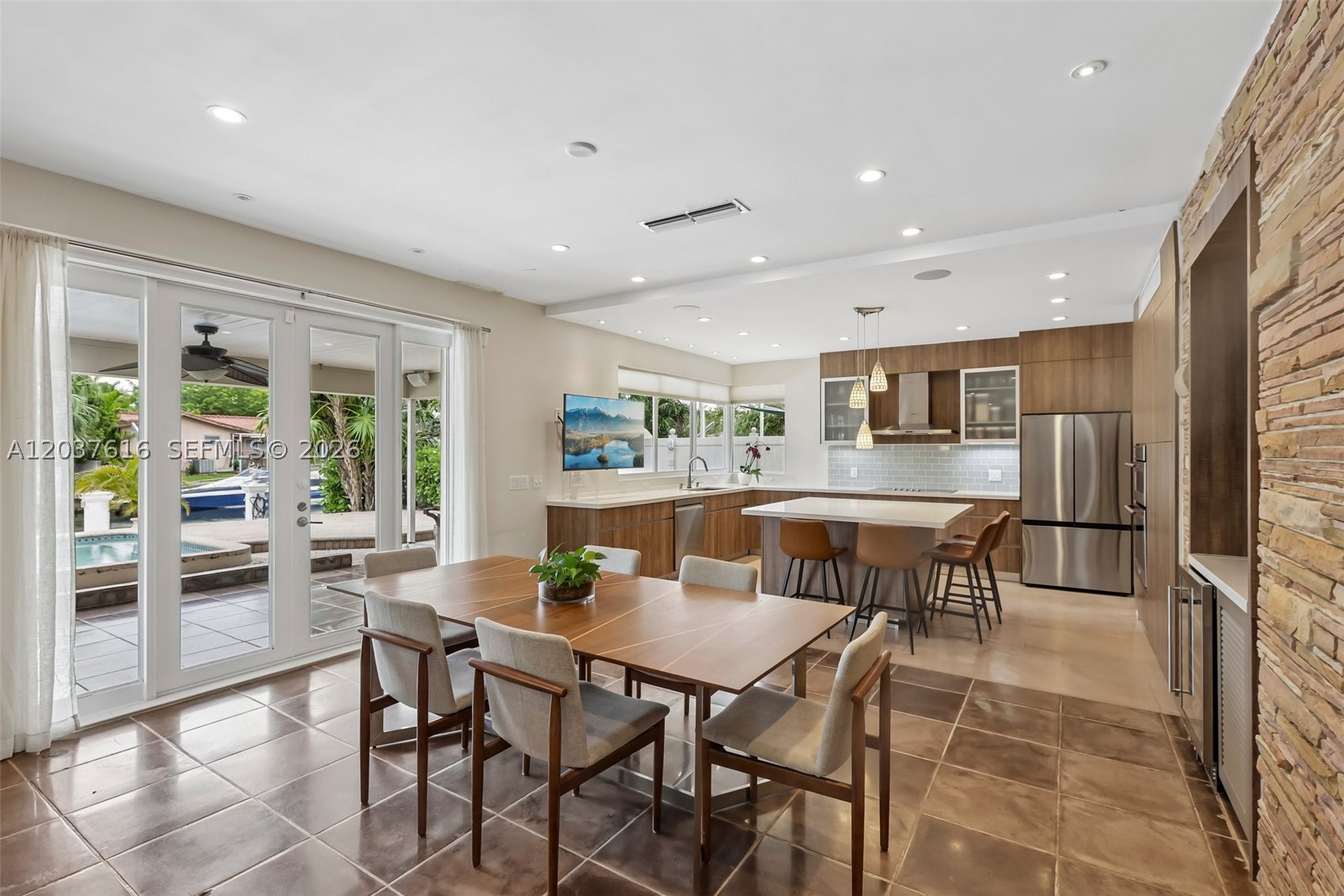 DAVIS HARBOR - Residential
