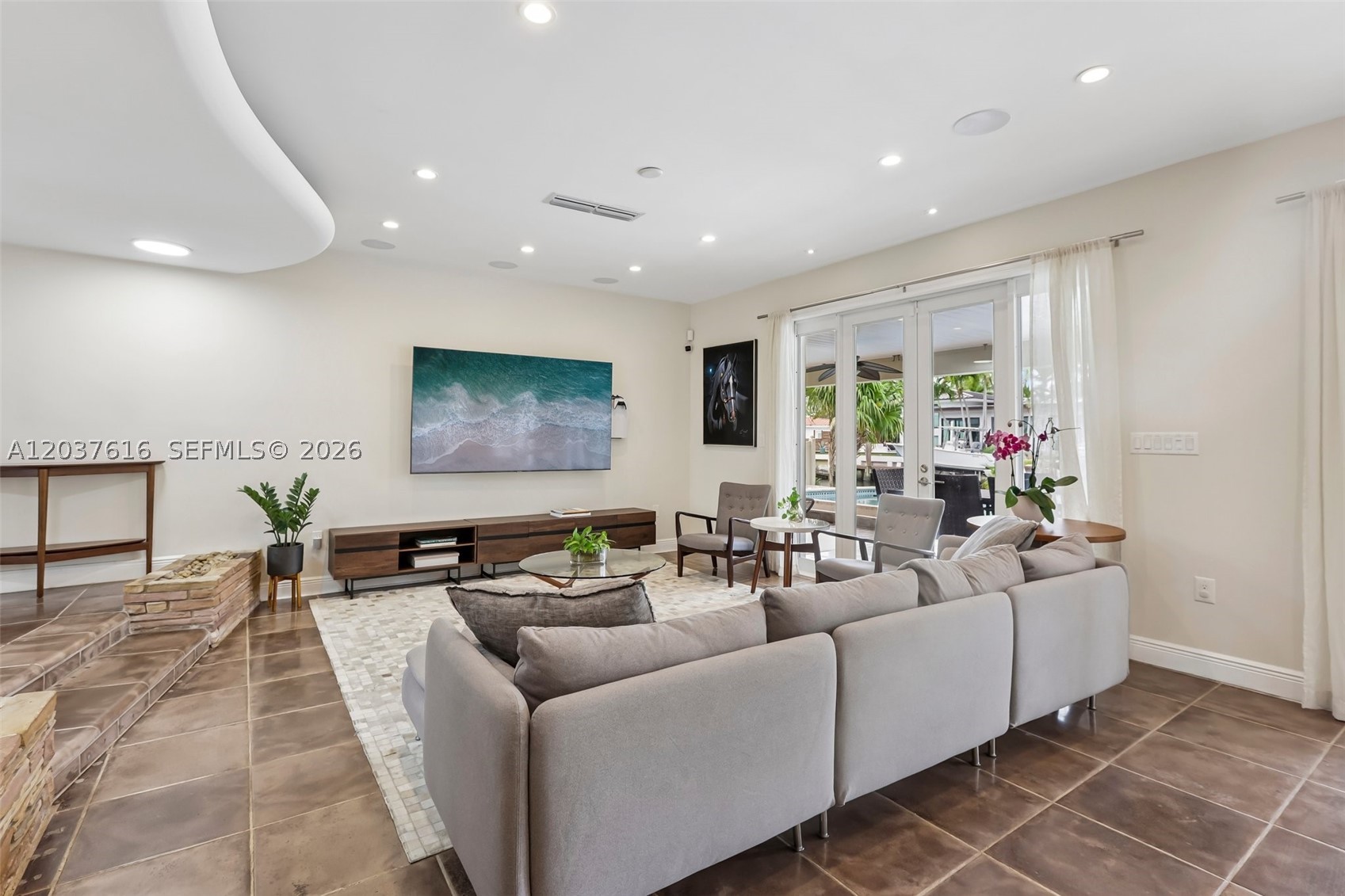 DAVIS HARBOR - Residential