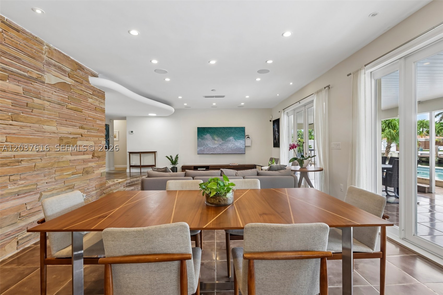 DAVIS HARBOR - Residential