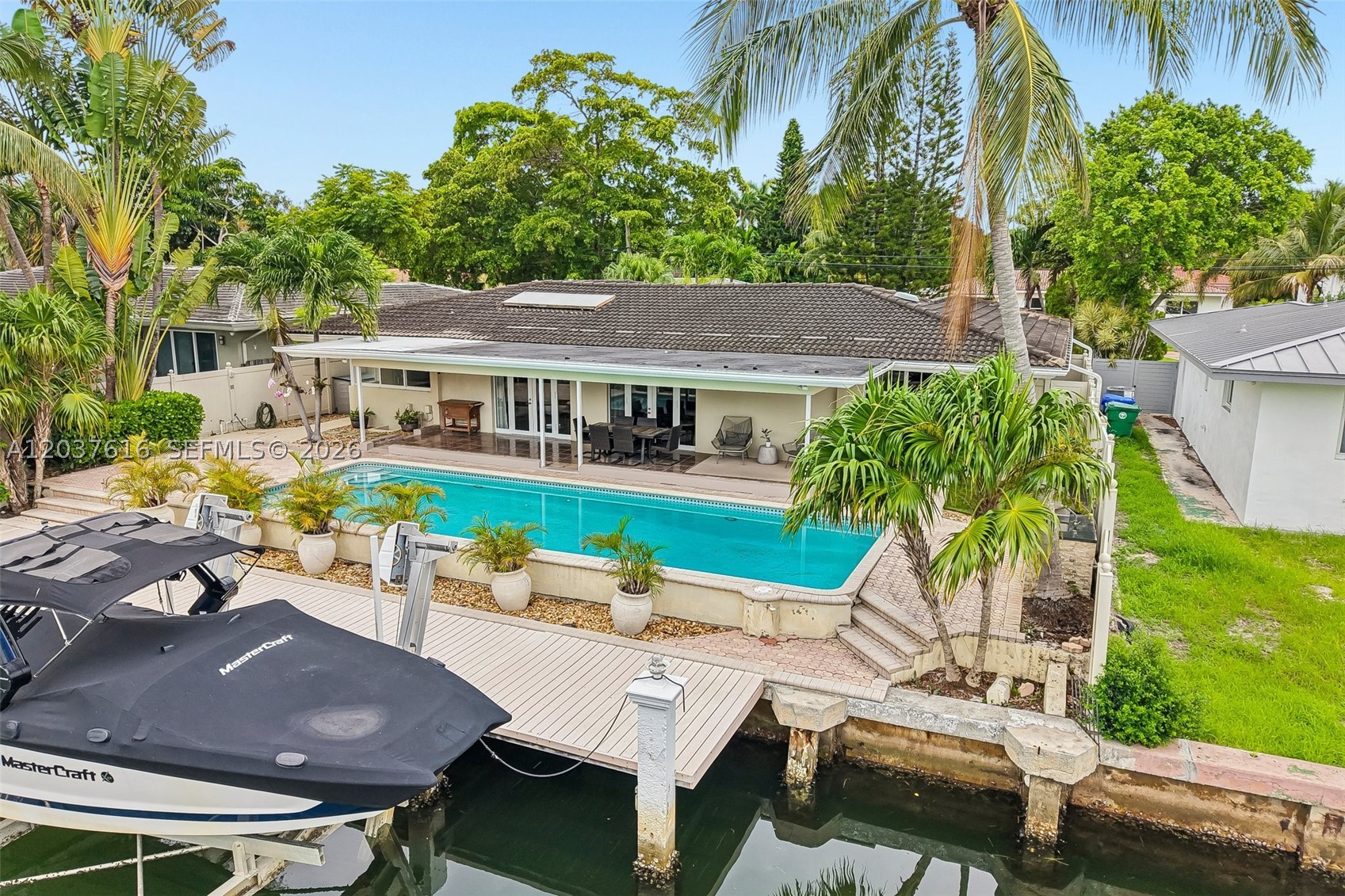 DAVIS HARBOR - Residential