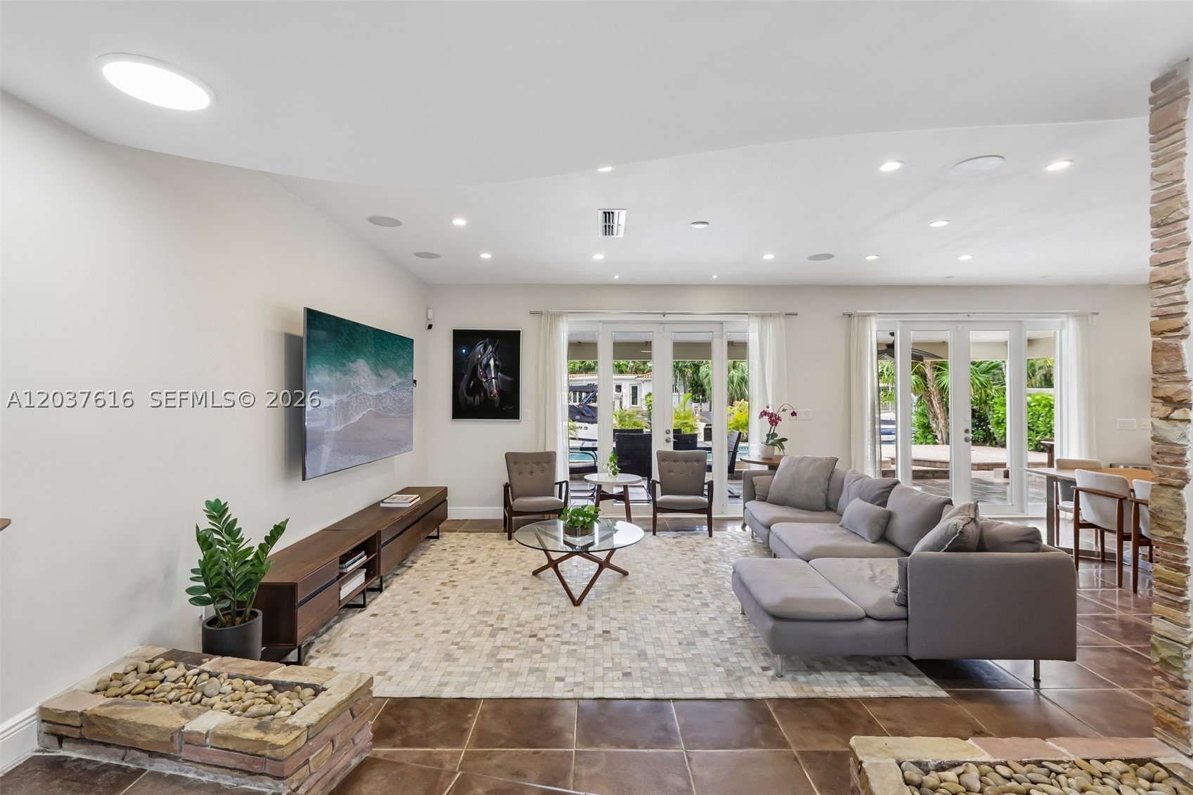 DAVIS HARBOR - Residential