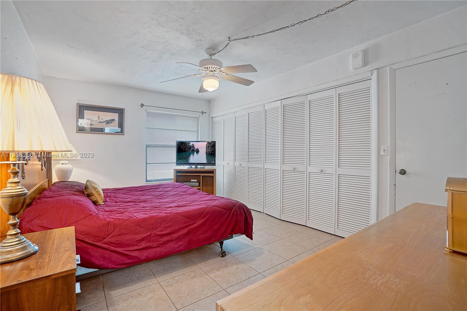446800 - LAKEWOOD CONDOMIN - Residential
