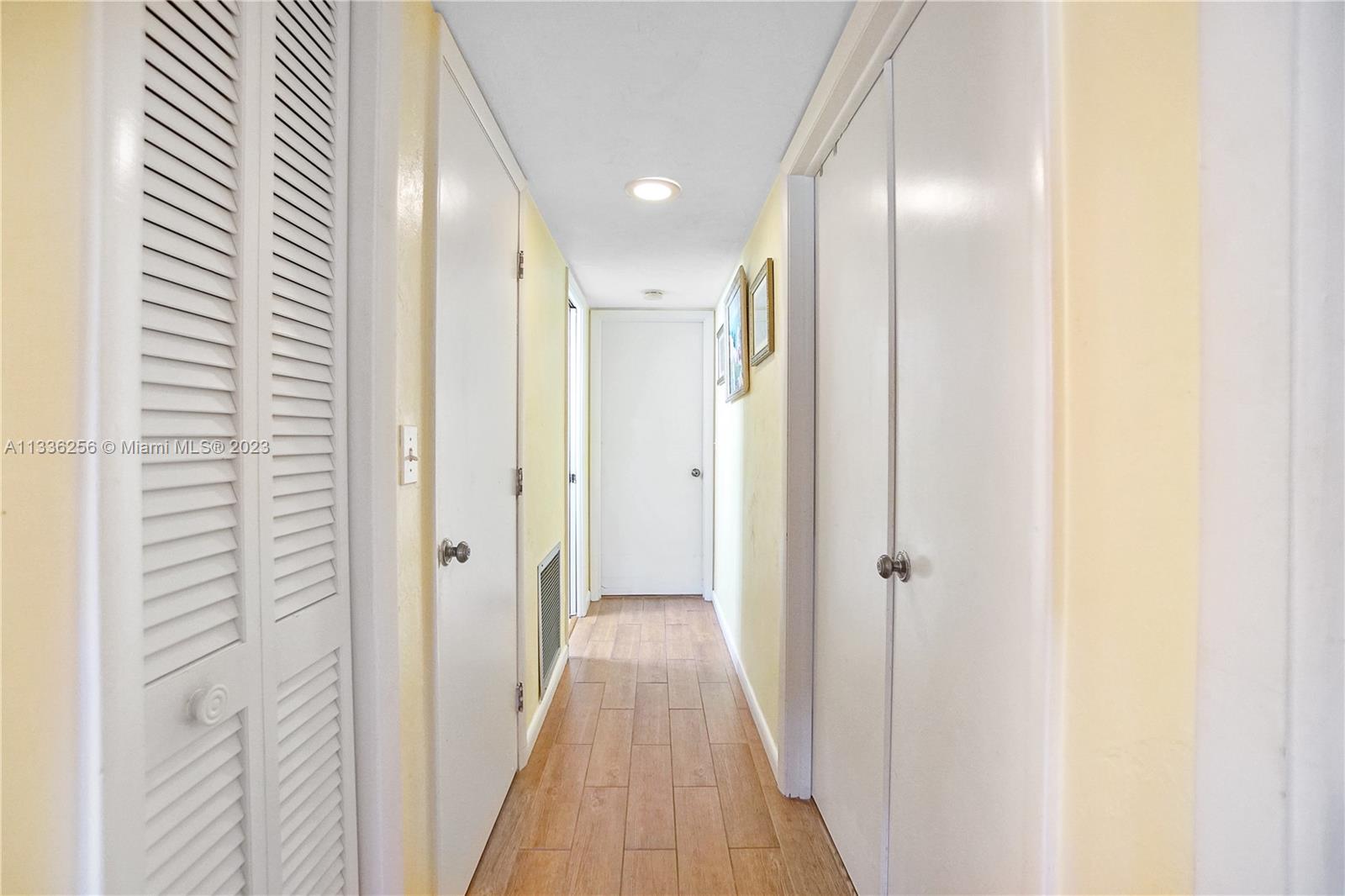 446800 - LAKEWOOD CONDOMIN - Residential