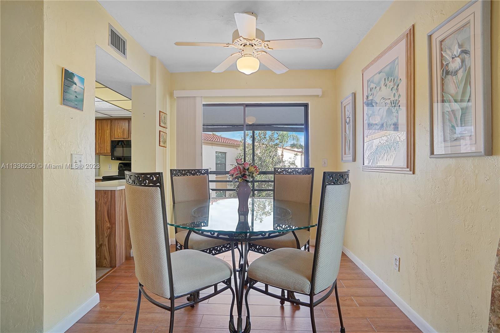 446800 - LAKEWOOD CONDOMIN - Residential
