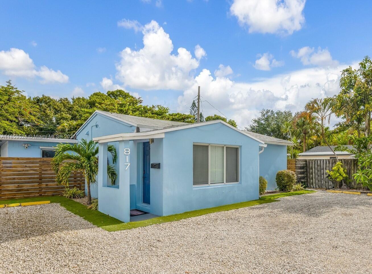 This charming 3-bedroom, 2-bath single-family home as well as a detached in-law suite, offering flexible options for hosting guests, accommodating extended family, generating rental income or through platforms like Airbnb. Enjoy the luxury of a jacuzzi and an enclosed patio, great for year-round relaxation or entertaining.