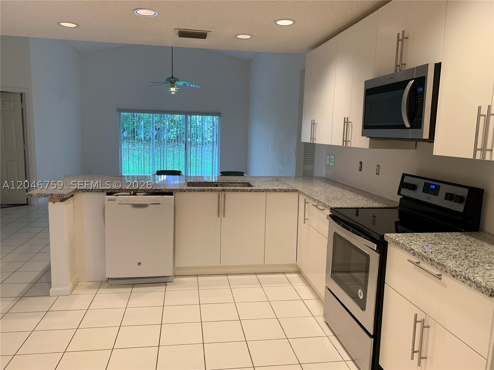 STONEGATE OF WELLINGTON - Residential