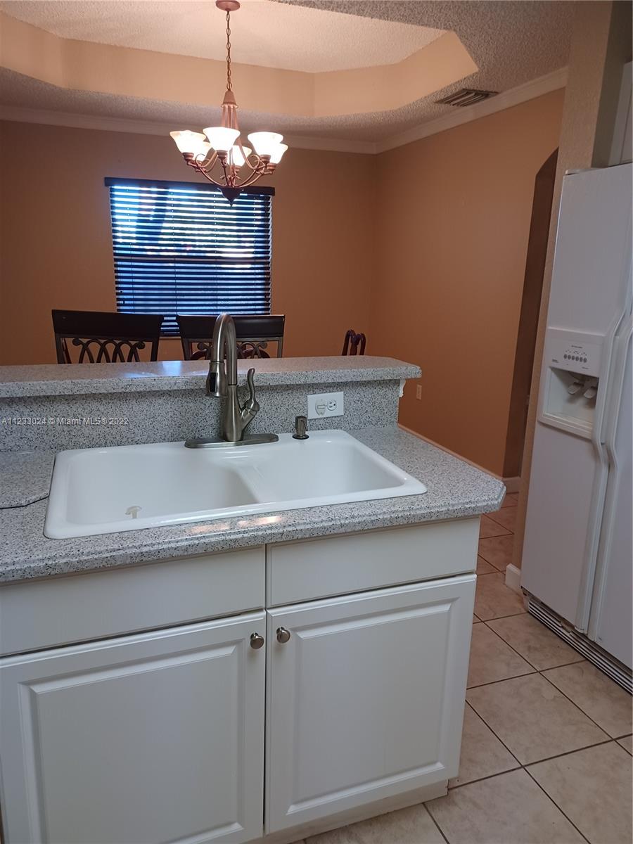 BONITA VILLAS CONDO - Residential Lease