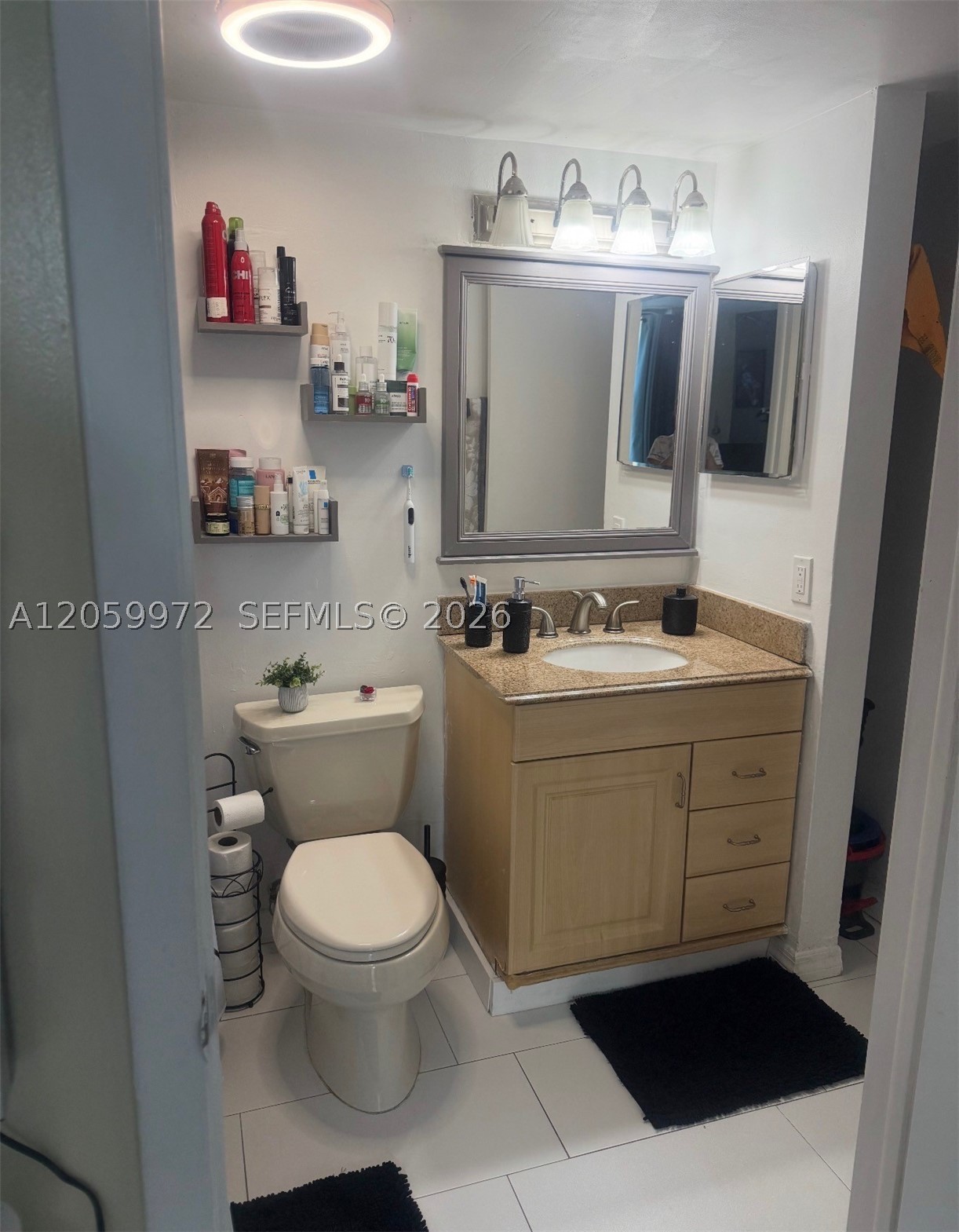 INTERNATIONAL PARK CONDO - Residential