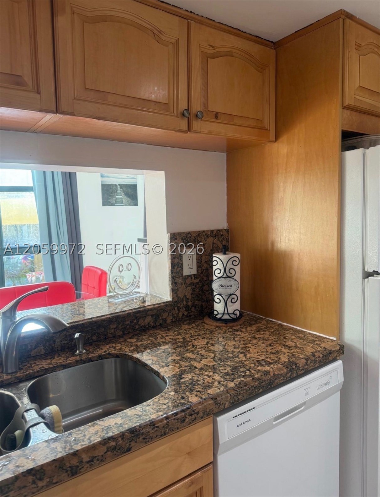 Centrally located Condo, near FIU. This unit is ideal for investment or first home. Spacious Bedroom and generous living room area. Has the convenience of inside washer and dryer.  Don't miss this opportunity.
