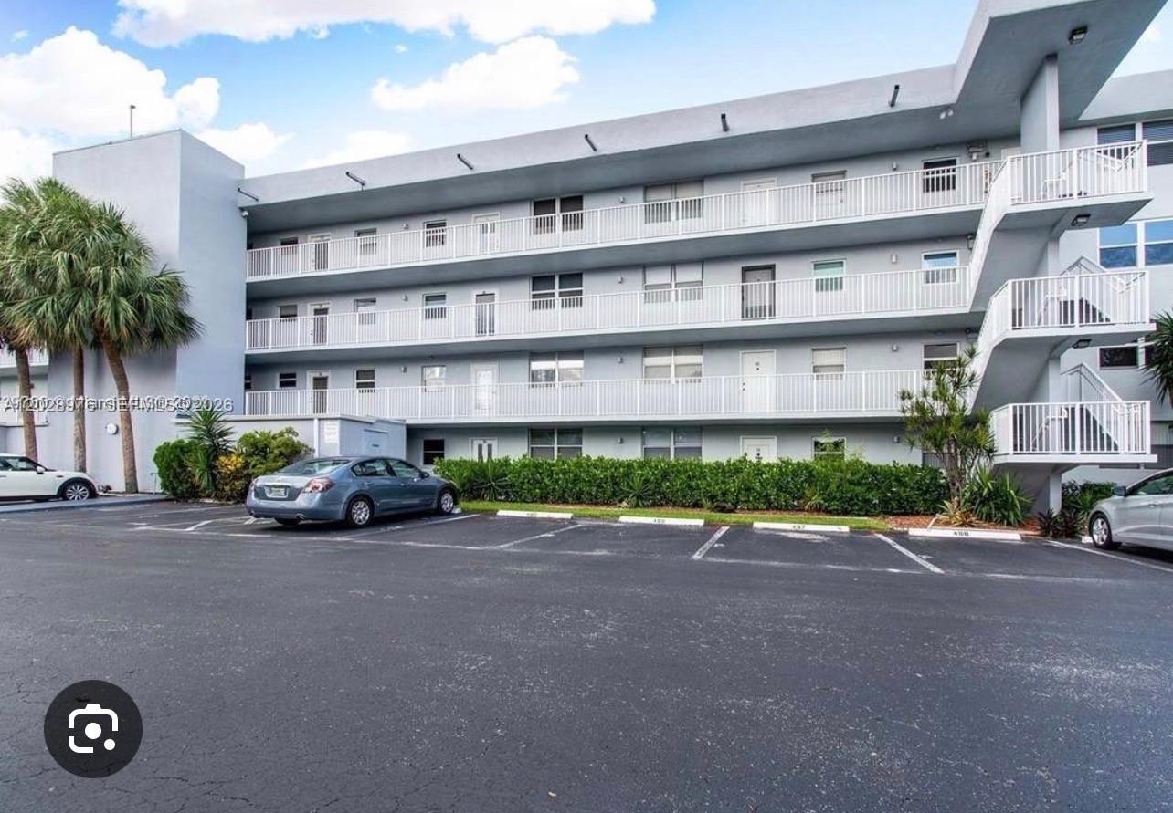 ROYAL PARK CONDO - Residential