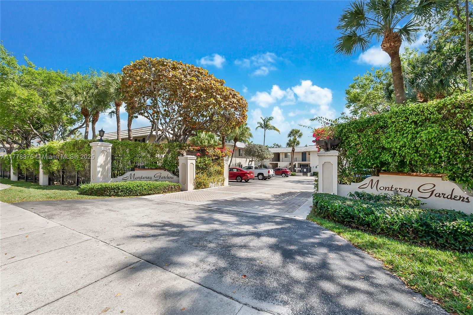 MONTEREY GARDENS OF PINEC - Residential
