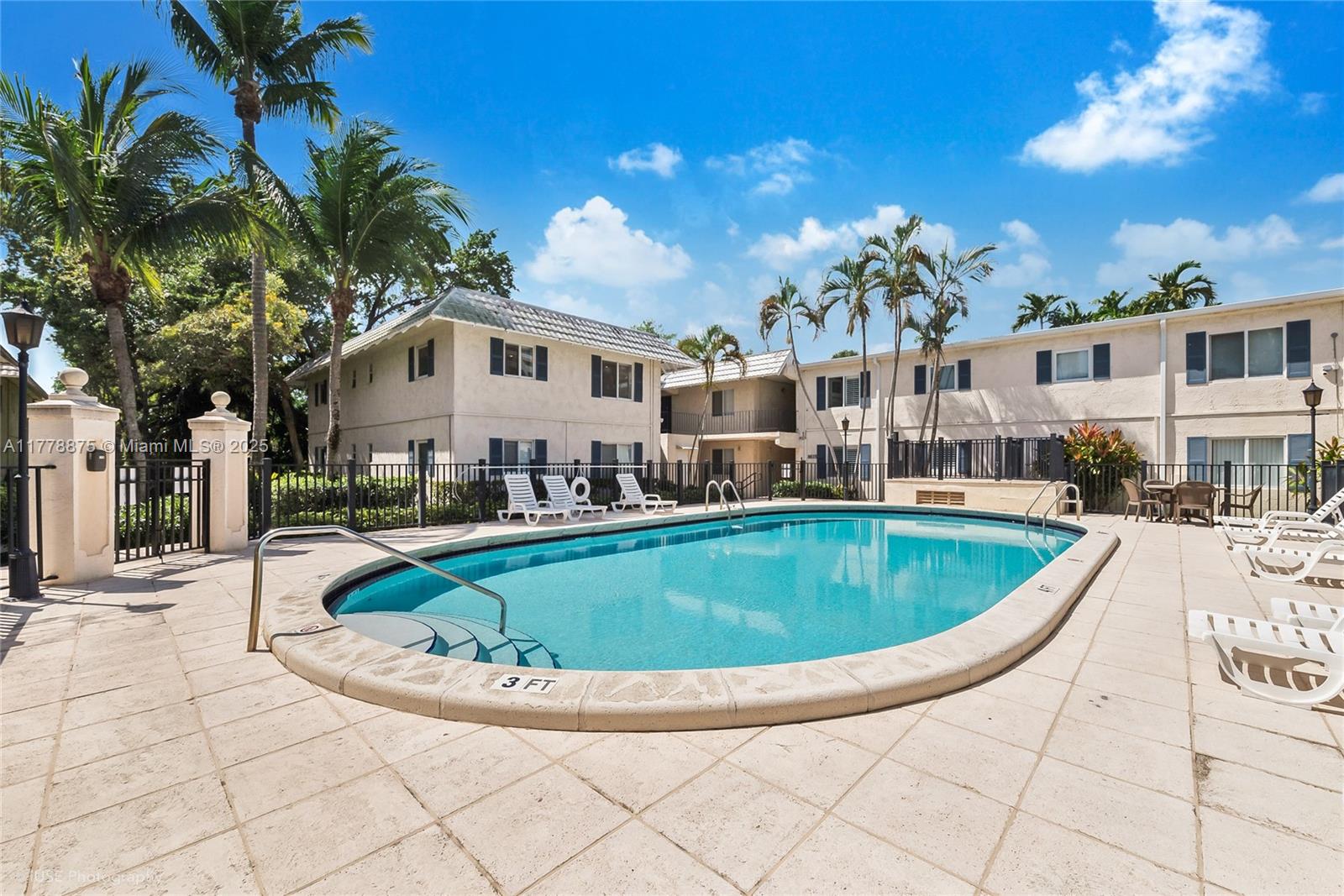 MONTEREY GARDENS OF PINEC - Residential