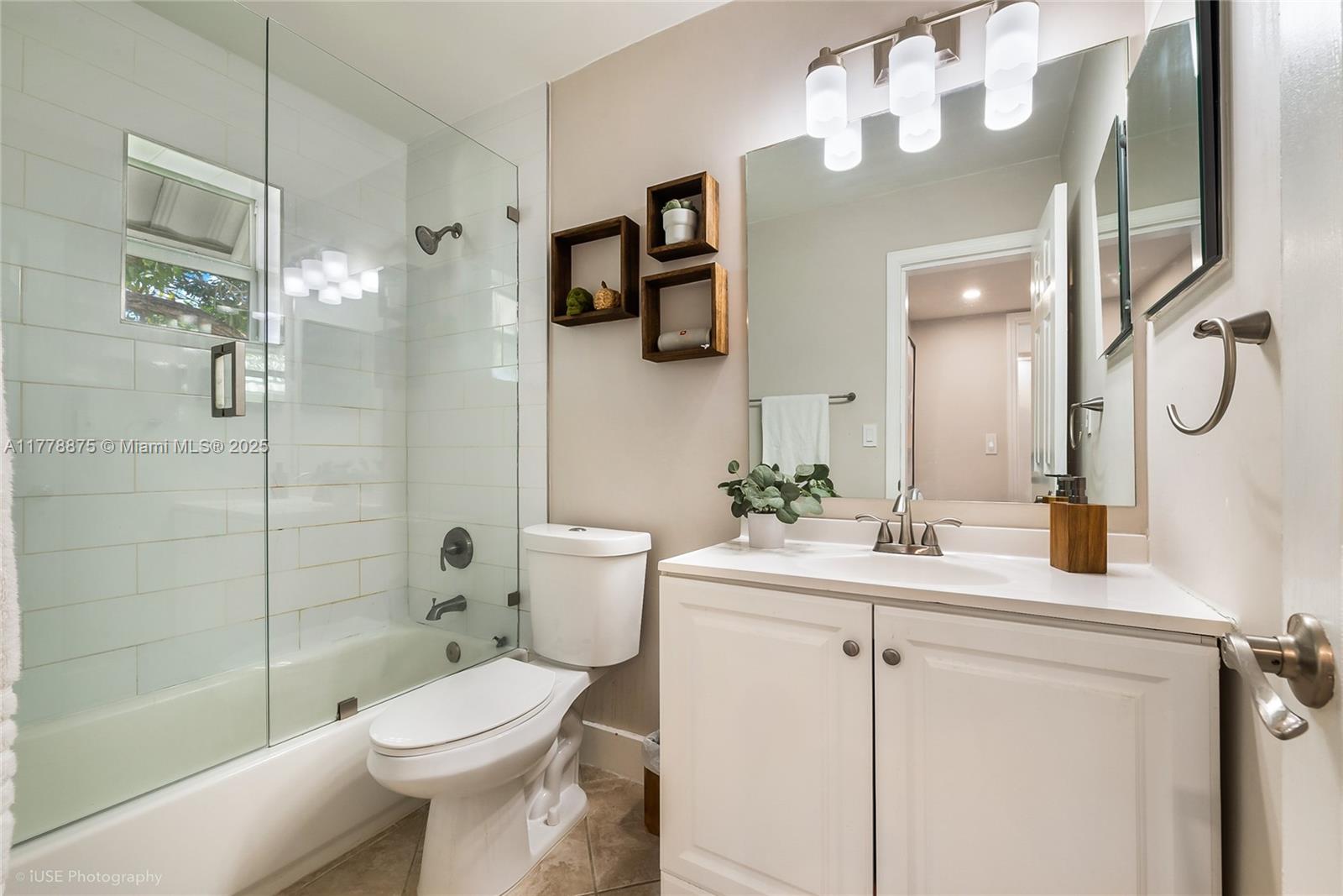 MONTEREY GARDENS OF PINEC - Residential