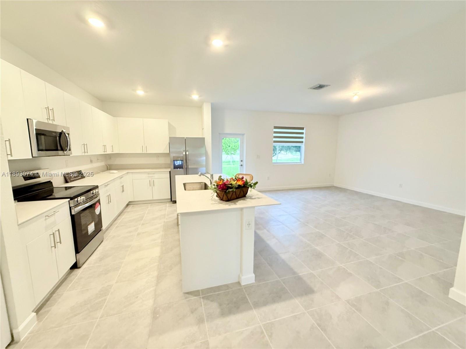 KEYS GATE ALTAMIRA ALICANT - Residential Lease