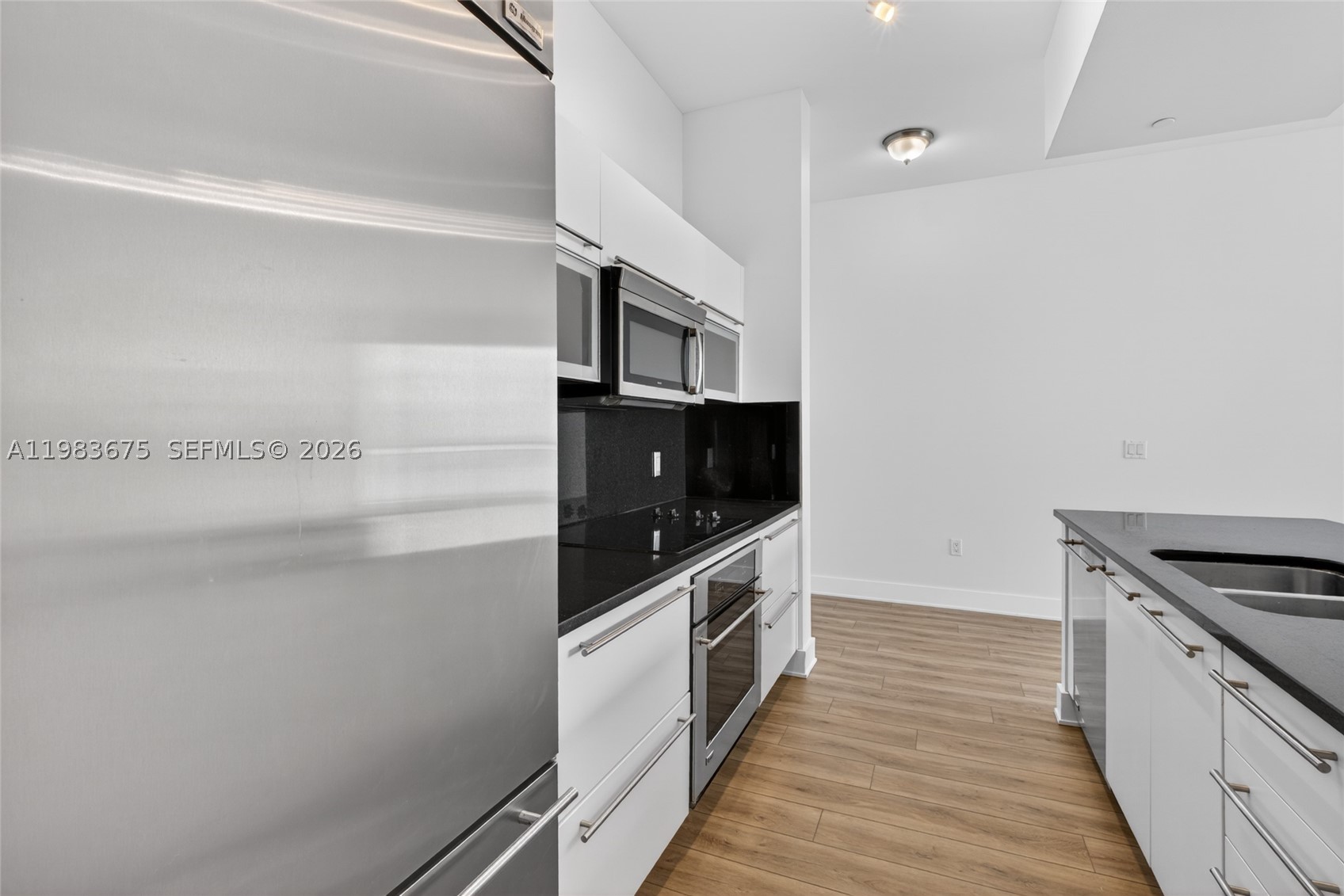 THE PLAZA 851 BRICKELL CO - Residential