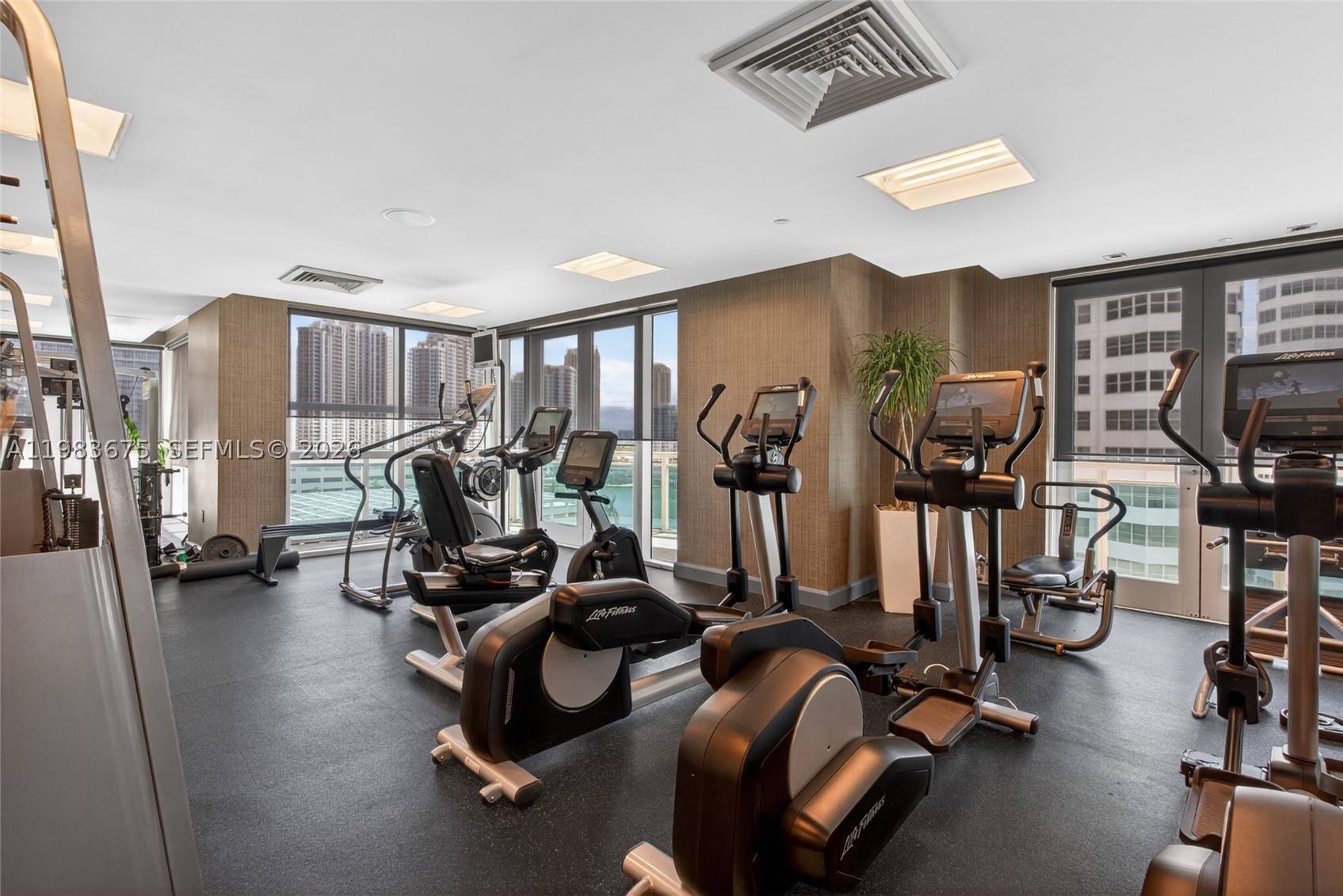 THE PLAZA 851 BRICKELL CO - Residential
