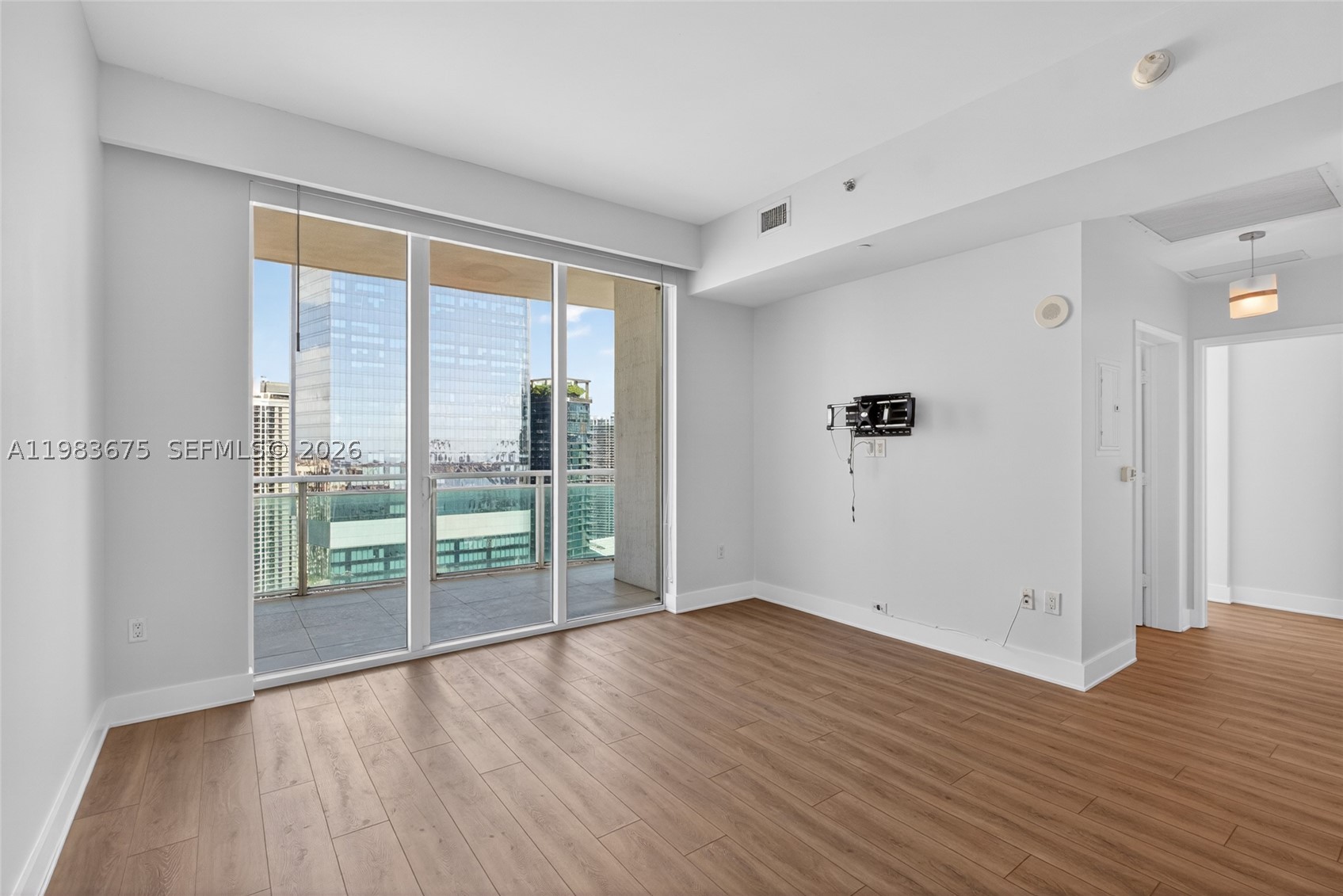 THE PLAZA 851 BRICKELL CO - Residential