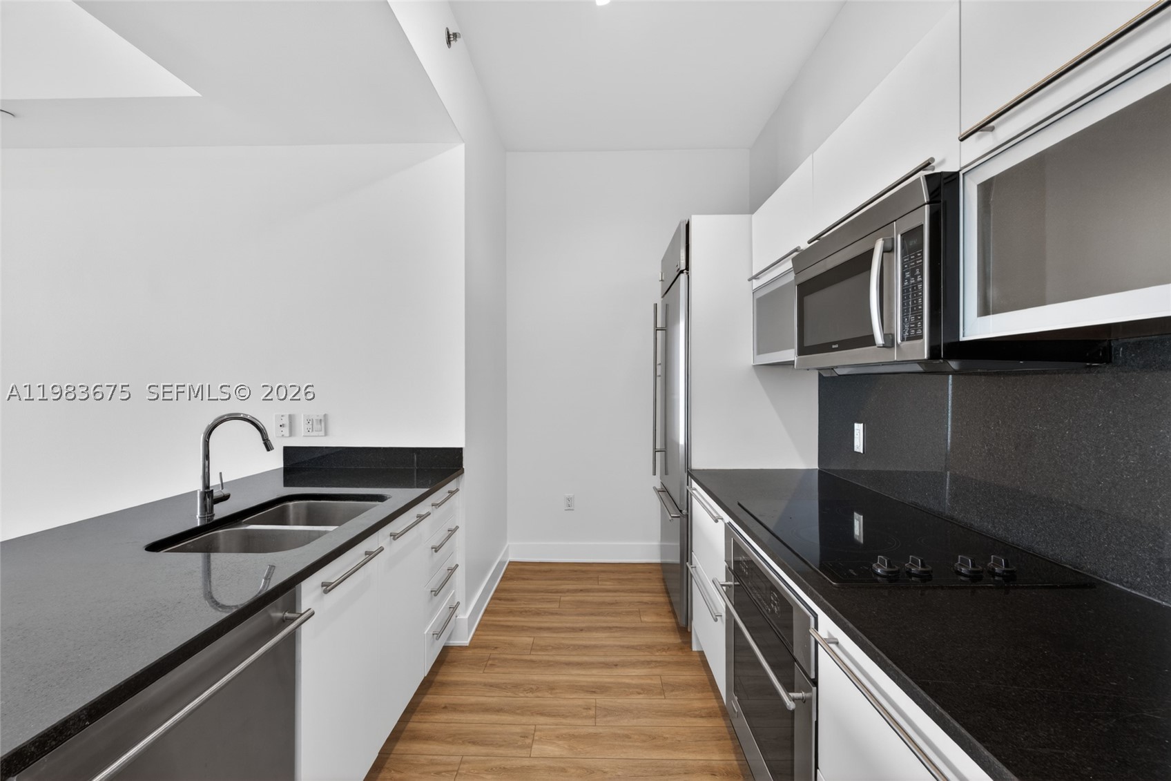 THE PLAZA 851 BRICKELL CO - Residential