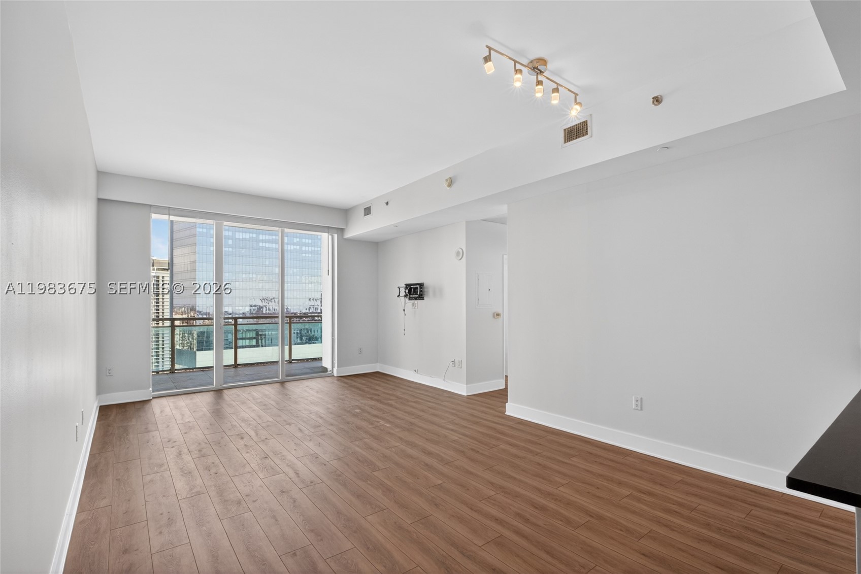 THE PLAZA 851 BRICKELL CO - Residential