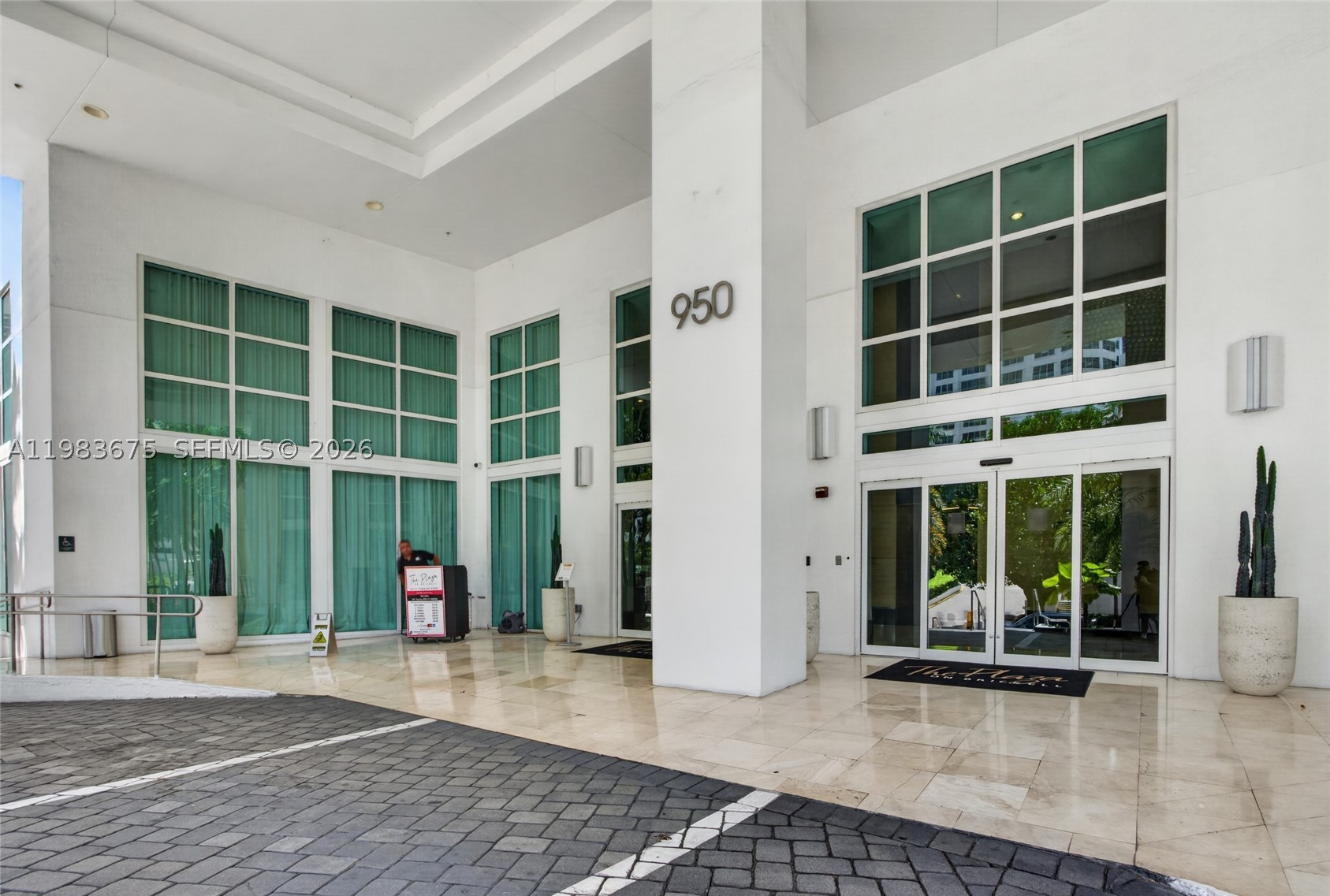 THE PLAZA 851 BRICKELL CO - Residential